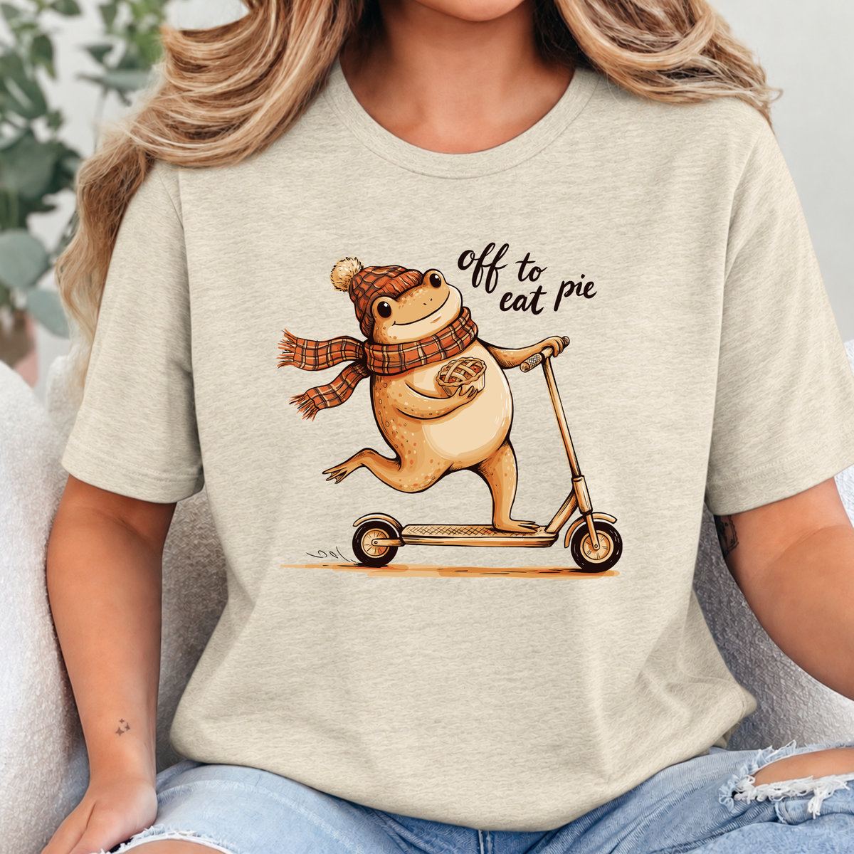 Off To Eat Pie Frog Graphic Tee