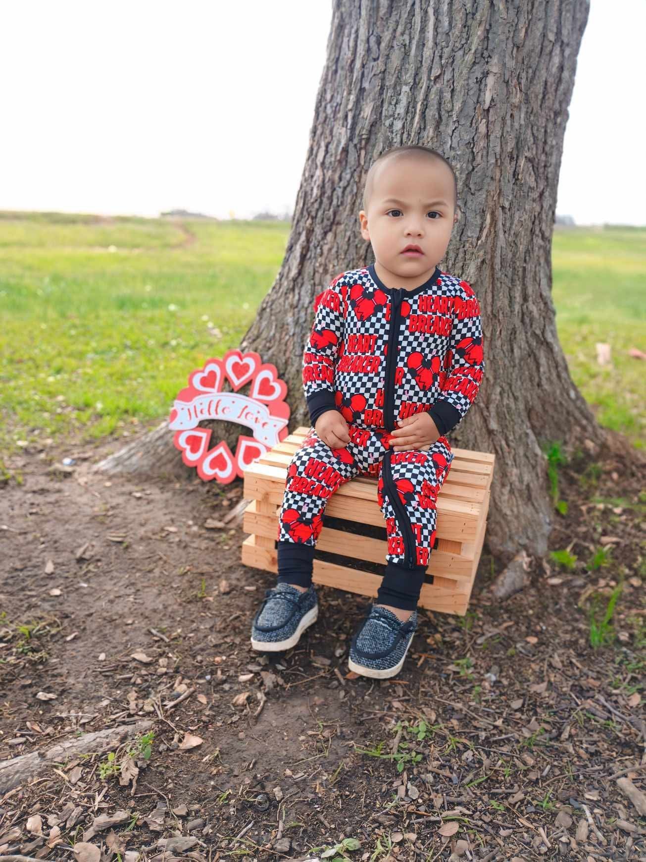 Checkered Heart Breaker Bamboo Sleeper