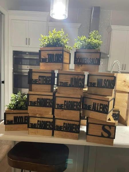 Custom Personalized Planter Box (Preorder - Ships in 3-4 Weeks)