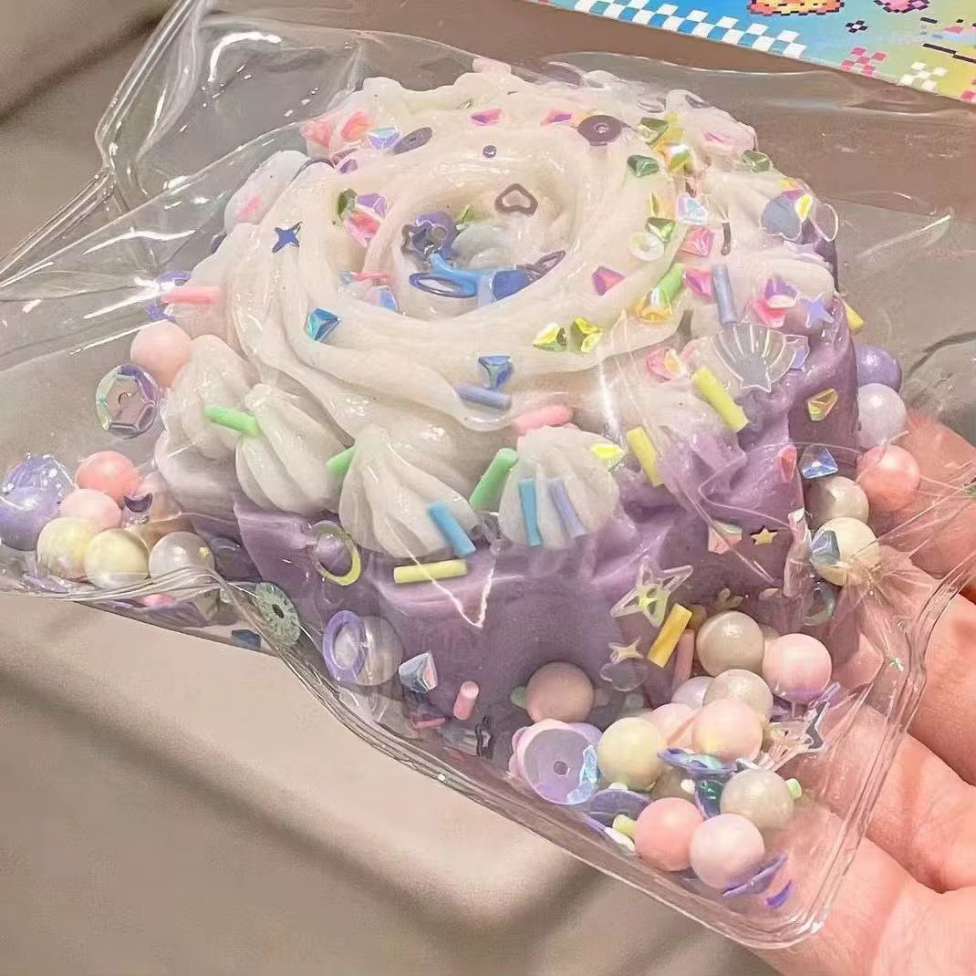 Viral Cake Pinch Squishy (NOW IN STOCK!)