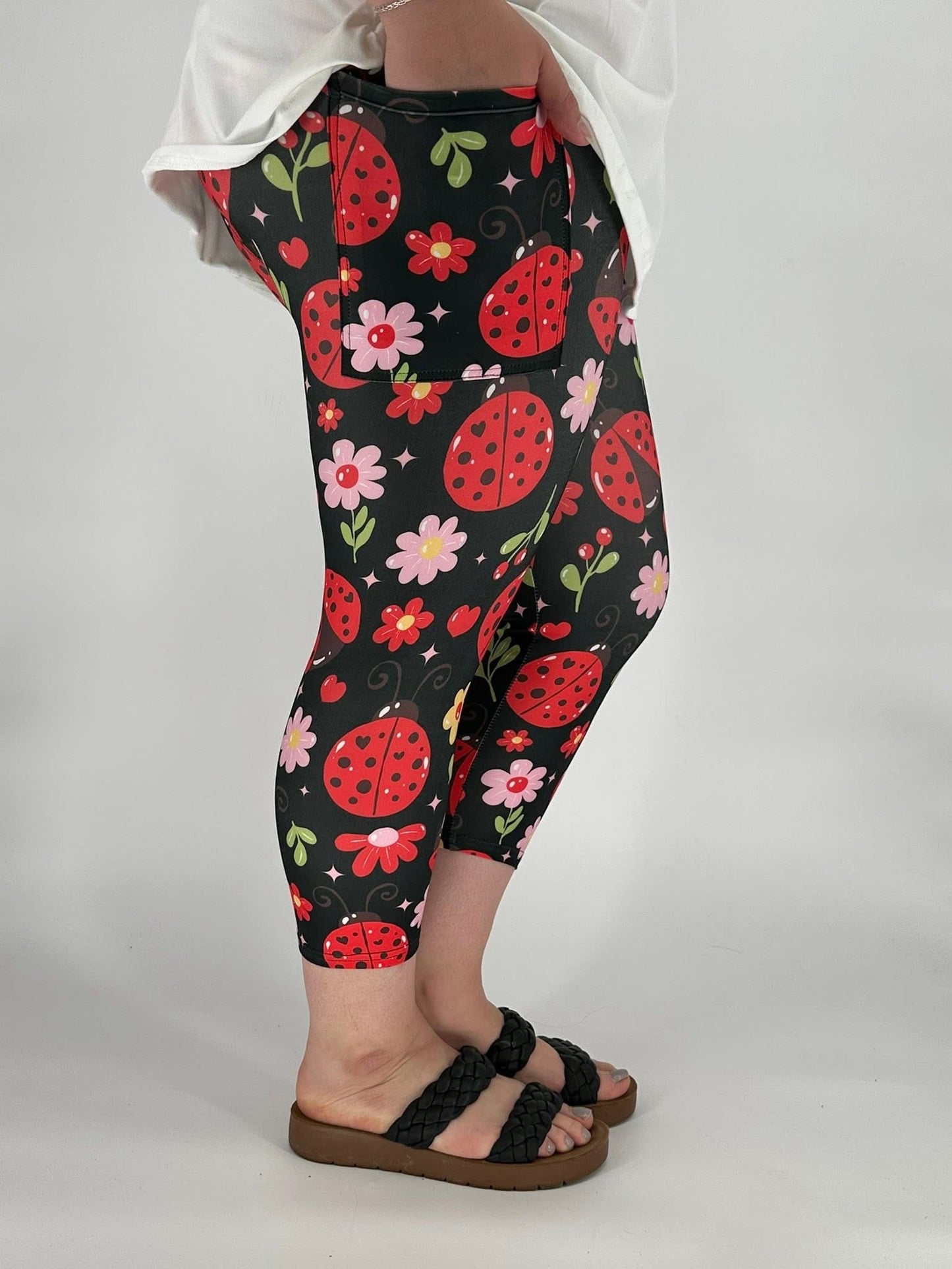 Cute Ladybug Capri w/ Pockets