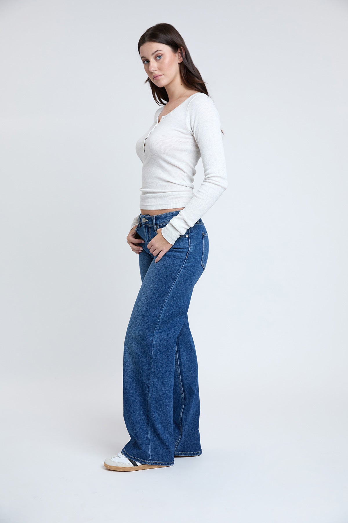 Women's Brittany Low Rise Wide Leg Jeans