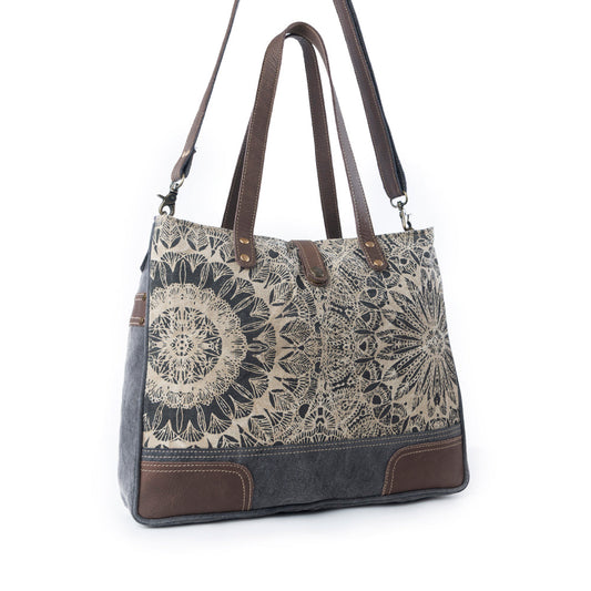 Myra Willow Mesa Messenger in Radial Sand