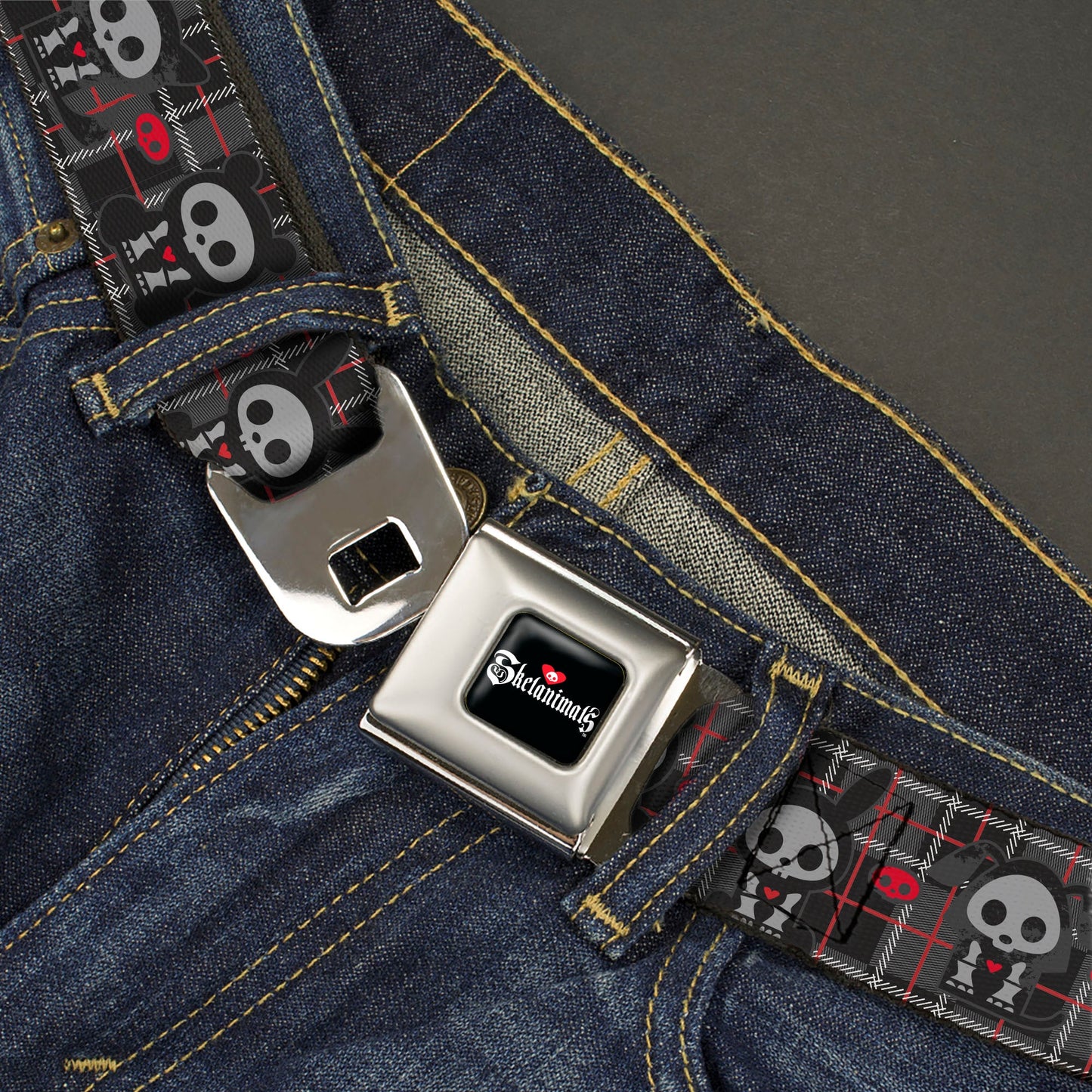 SKELANIMALS Title Logo Full Color Black/White/Red Seatbelt Belt - Skelanimals Five Animals and Face Logo Plaid Black/Red/White Webbing