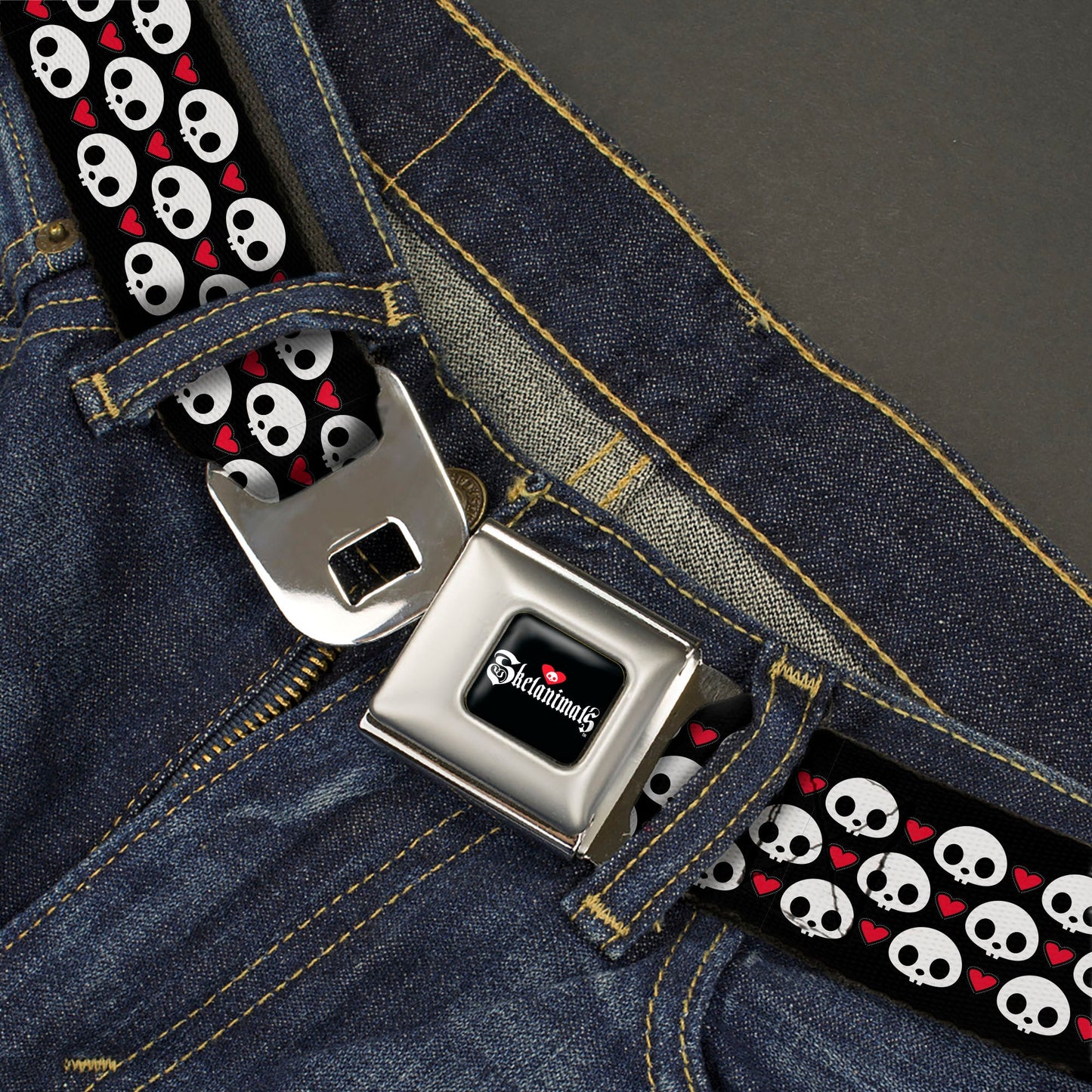 SKELANIMALS Title Logo Full Color Black/White/Red Seatbelt Belt - Skelanimals Face Logo and Heart Black/White/Red Webbing