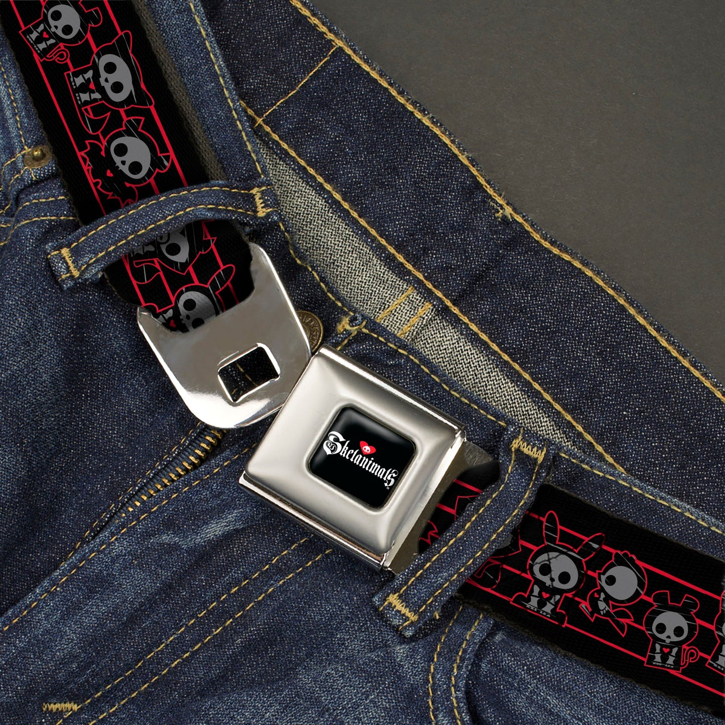 SKELANIMALS Title Logo Full Color Black/White/Red Seatbelt Belt - Skelanimals Six Character Collage Black/Red/Grays Webbing