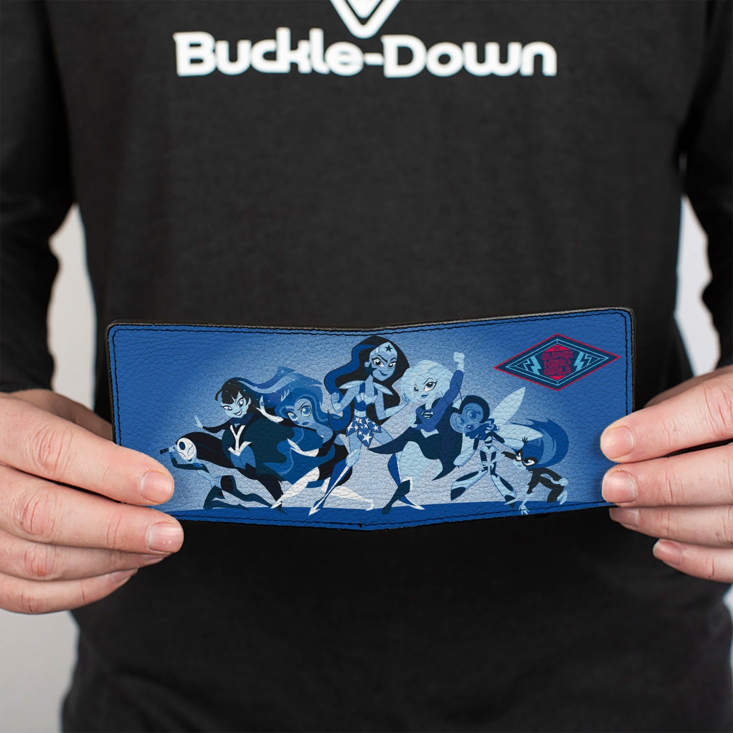 Bi-Fold Wallet - DC SUPER HERO GIRLS Diamond Logo 7-Character Group Pose Blues Red