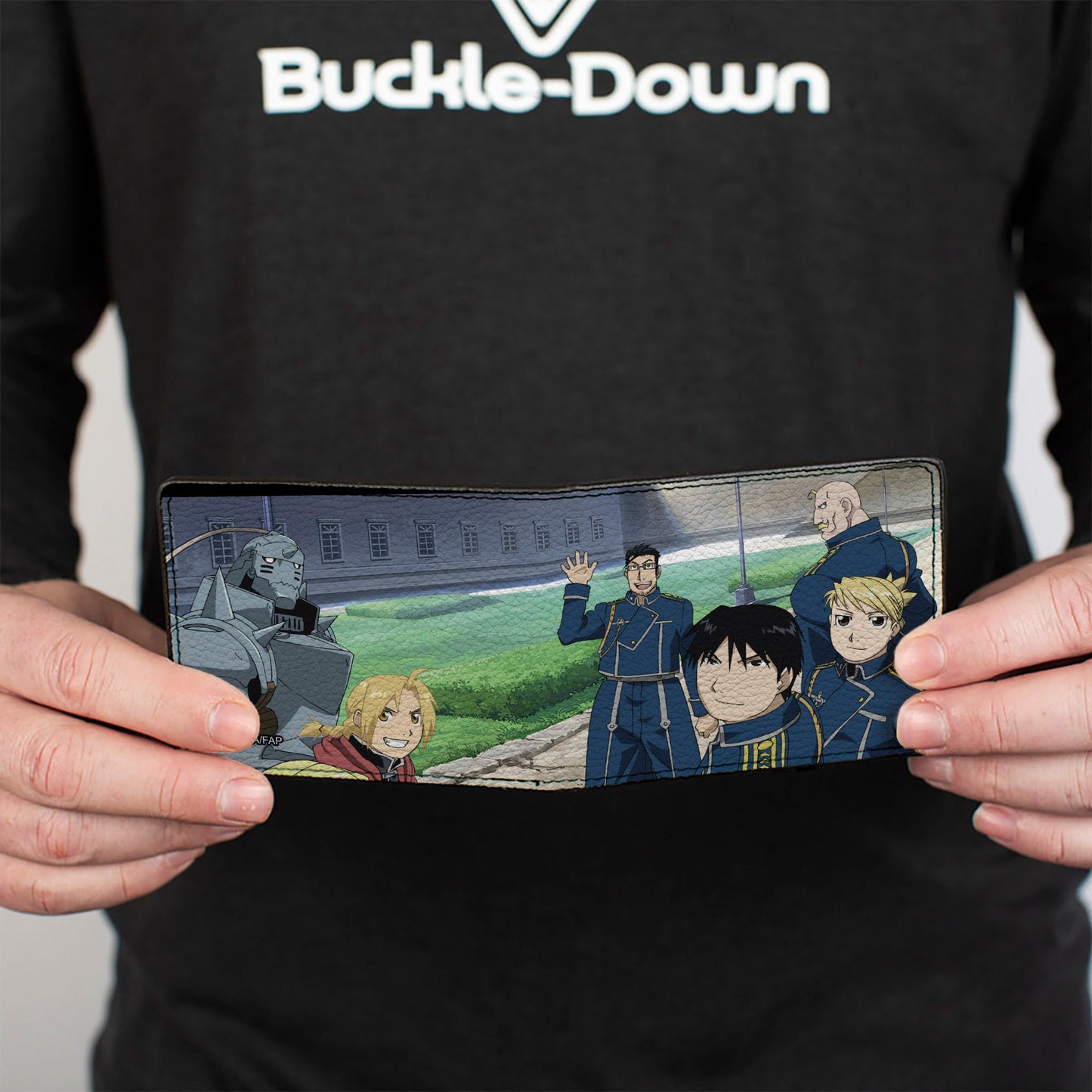 Bi-Fold Wallet - Fullmetal Alchemist Brotherhood Six Character Yard Scene