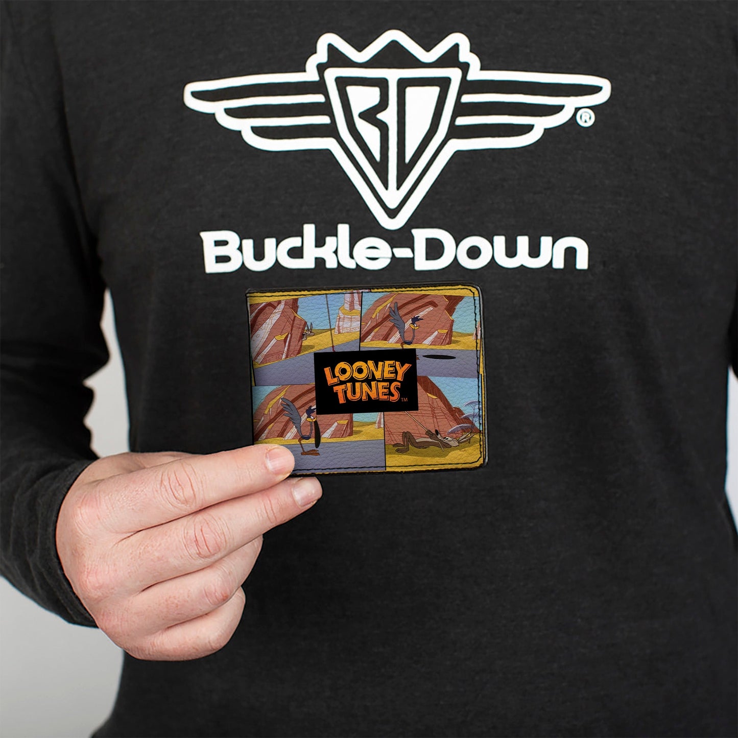 Bi-Fold Wallet - LOONEY TUNES Wile E. Coyote and Road Runner Scene Blocks