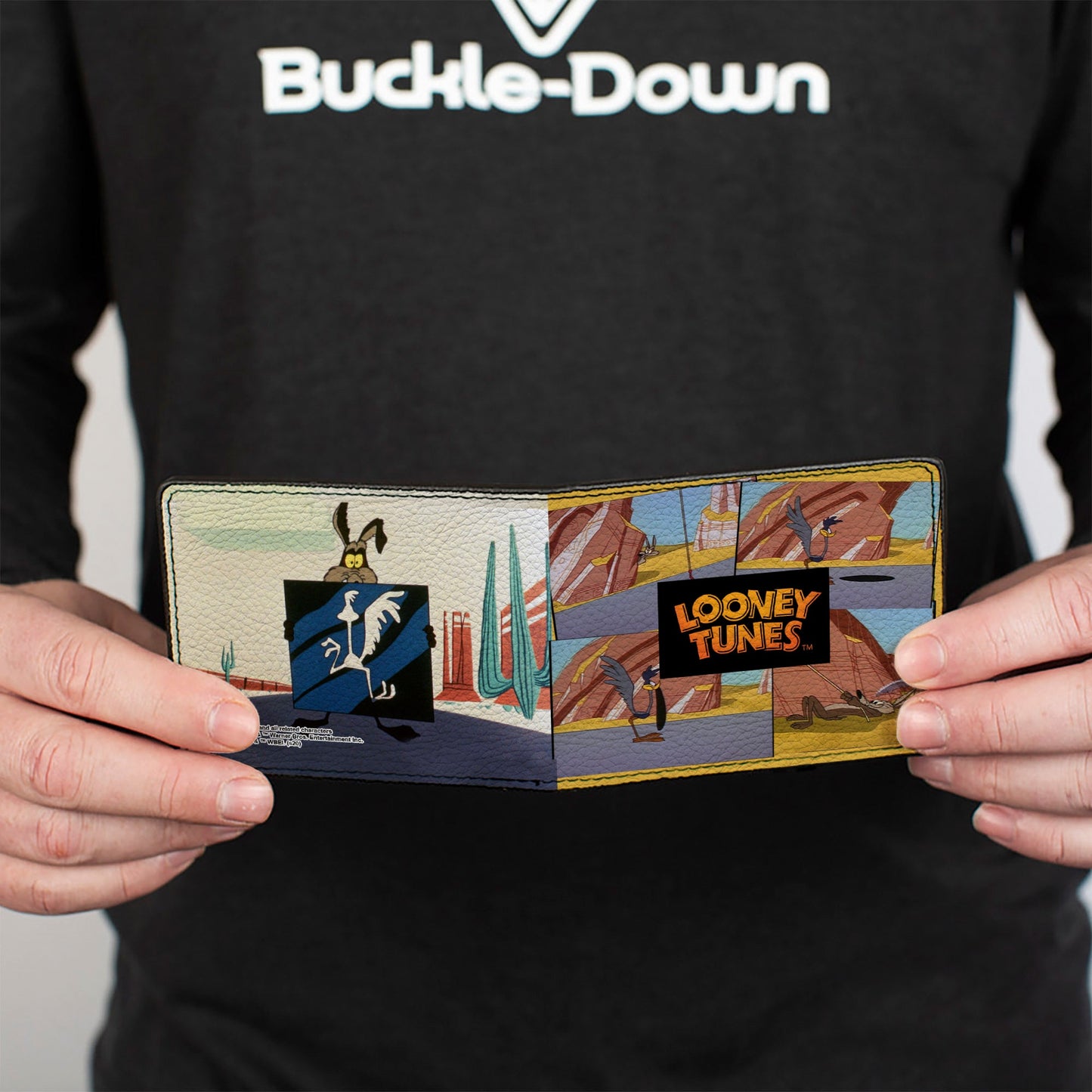 Bi-Fold Wallet - LOONEY TUNES Wile E. Coyote and Road Runner Scene Blocks