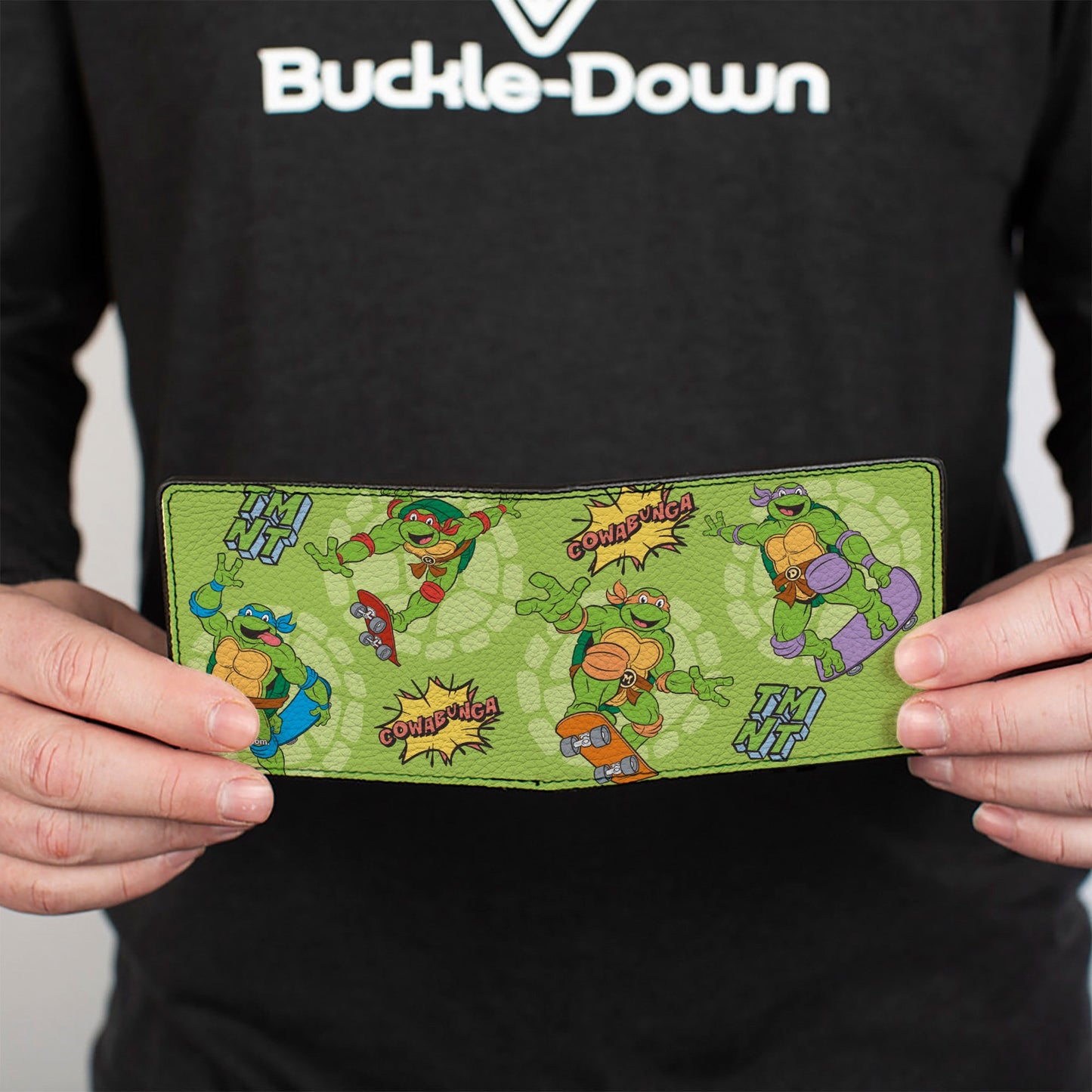 Bi-Fold Wallet - Teenage Mutant Ninja Turtles COWABUNGA Skateboarding Poses Greens