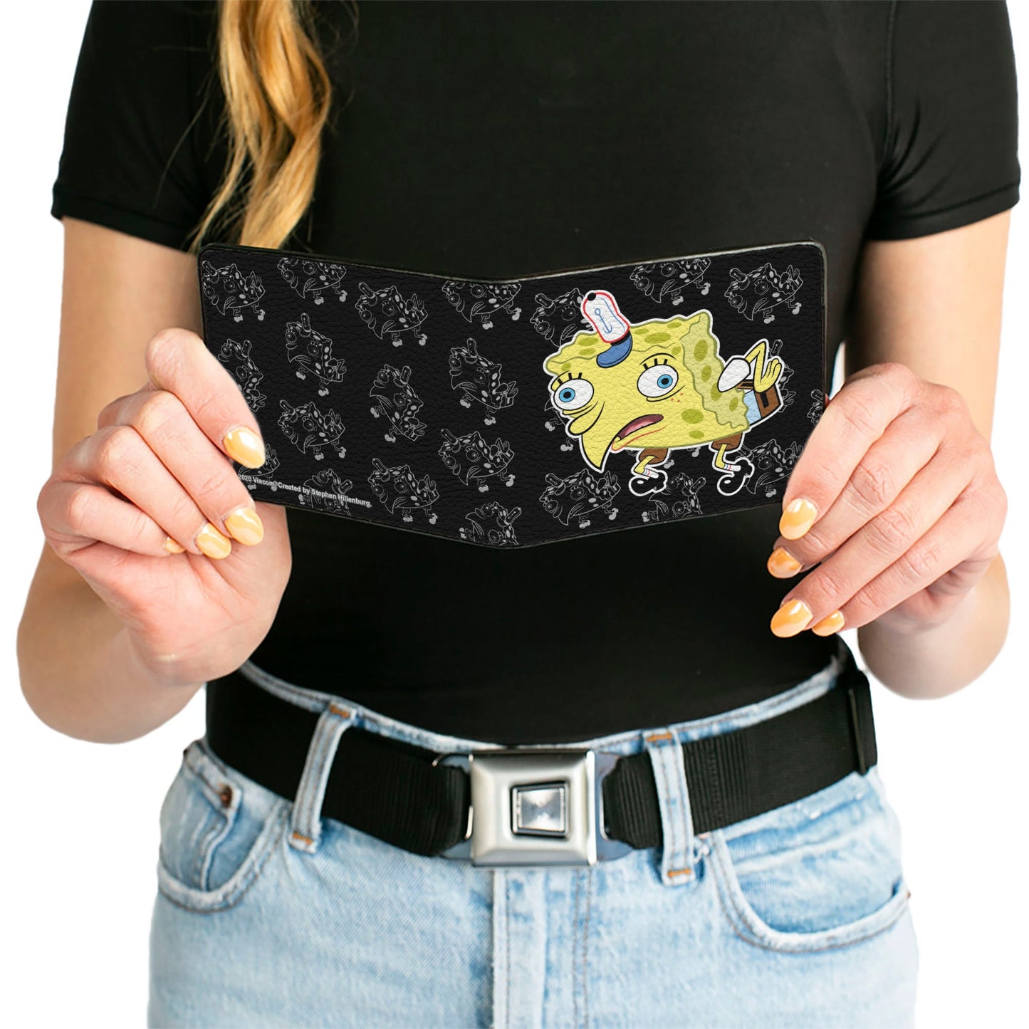Bi-Fold Wallet - Mocking SpongeBob Pose Pose Outline Black Gray