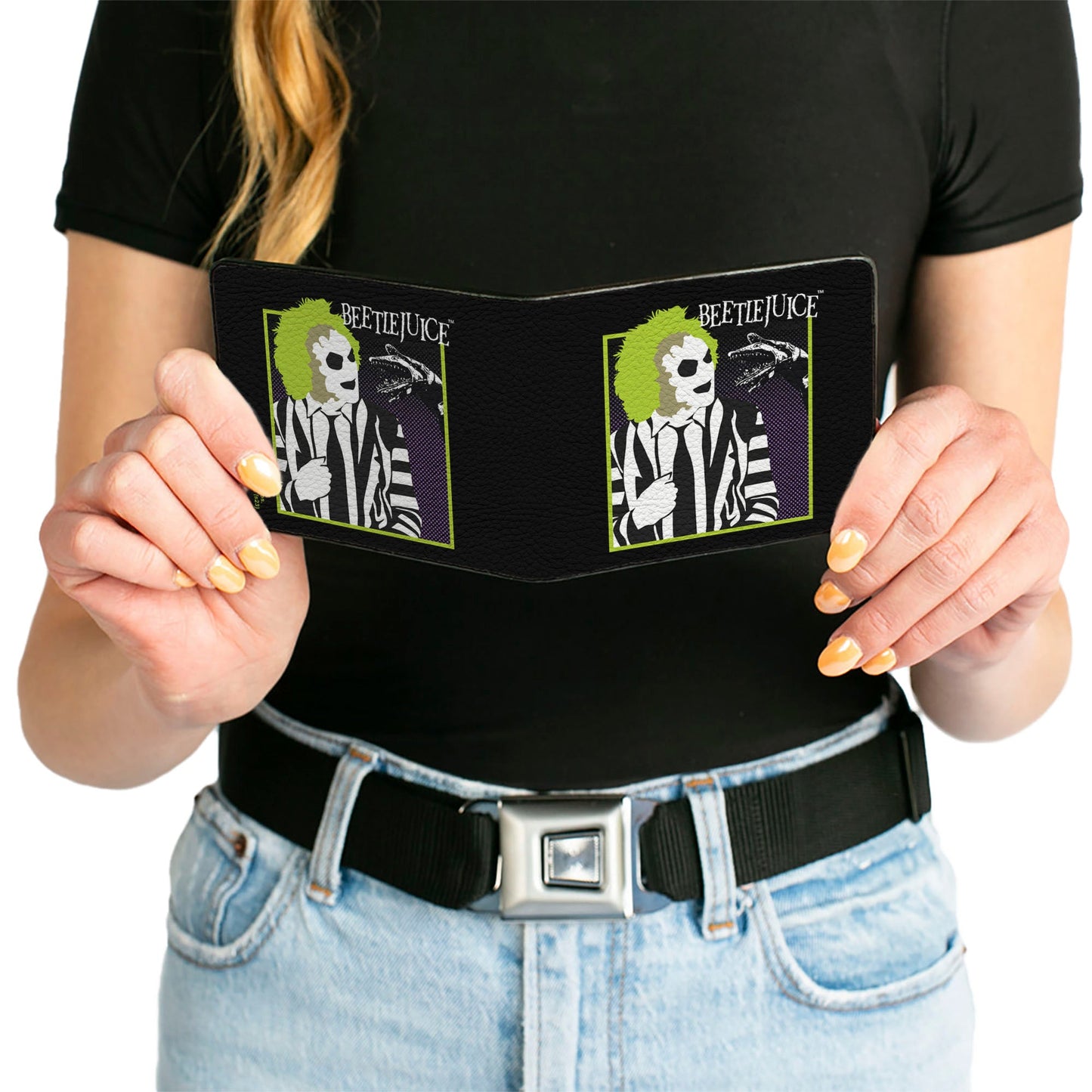 Bi-Fold Wallet - BEETLEJUICE and Sand Worm Pose with Title Logo' Black
