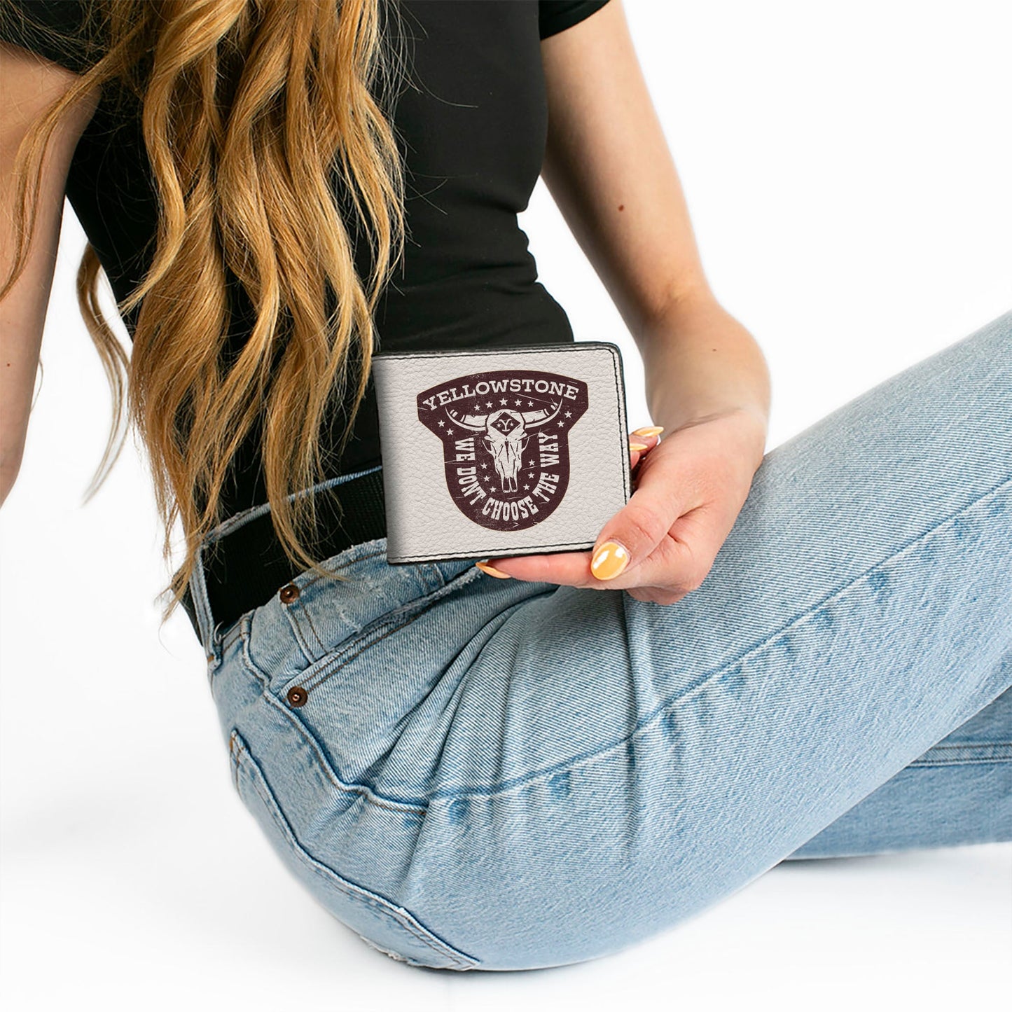 Bi-Fold Wallet - YELLOWSTONE WE DON'T CHOOSE THE WAY Badge White/Brown