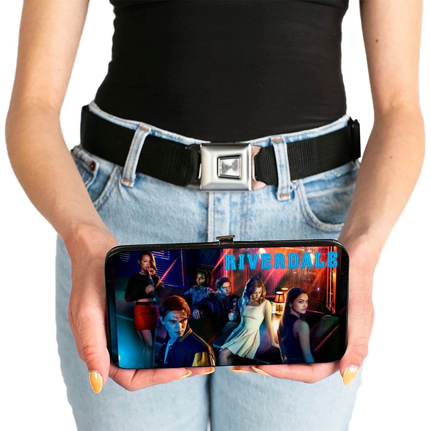 Hinged Wallet - RIVERDALE 6-Character Diner Group Pose