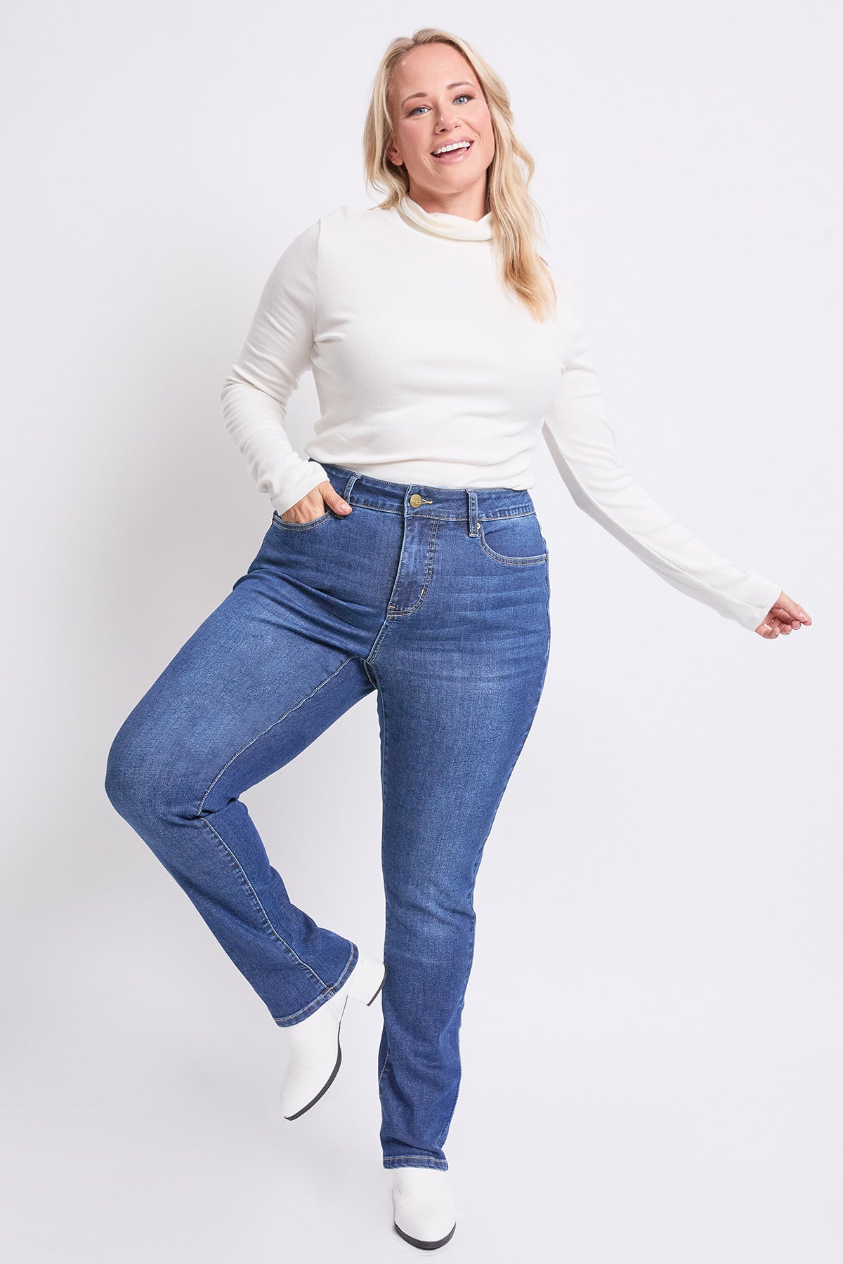 Women's Plus High Rise Basic 5 Pocket Straight Jeans