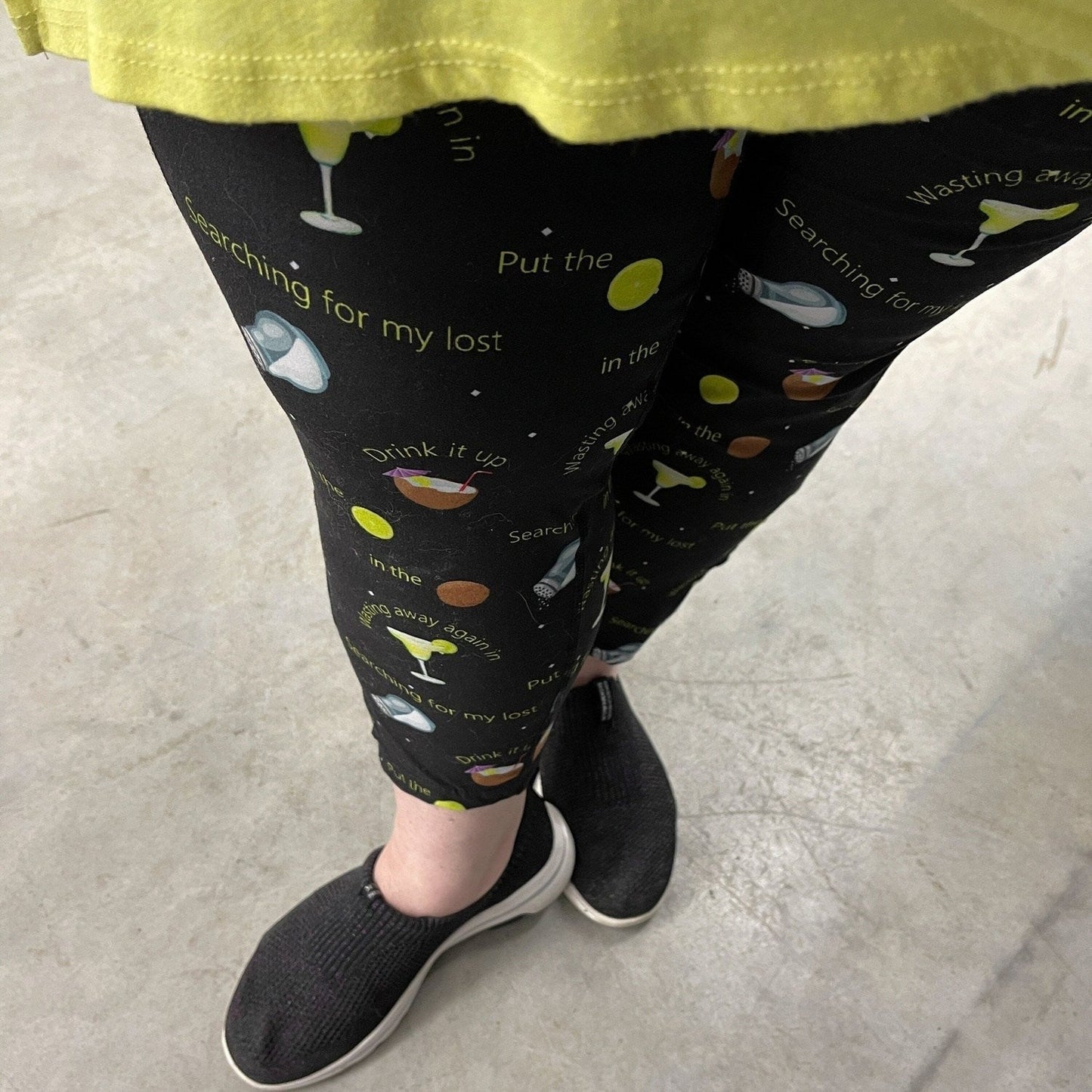 Margarita Leggings Criss Cross Capri Style Party in Black with Pockets