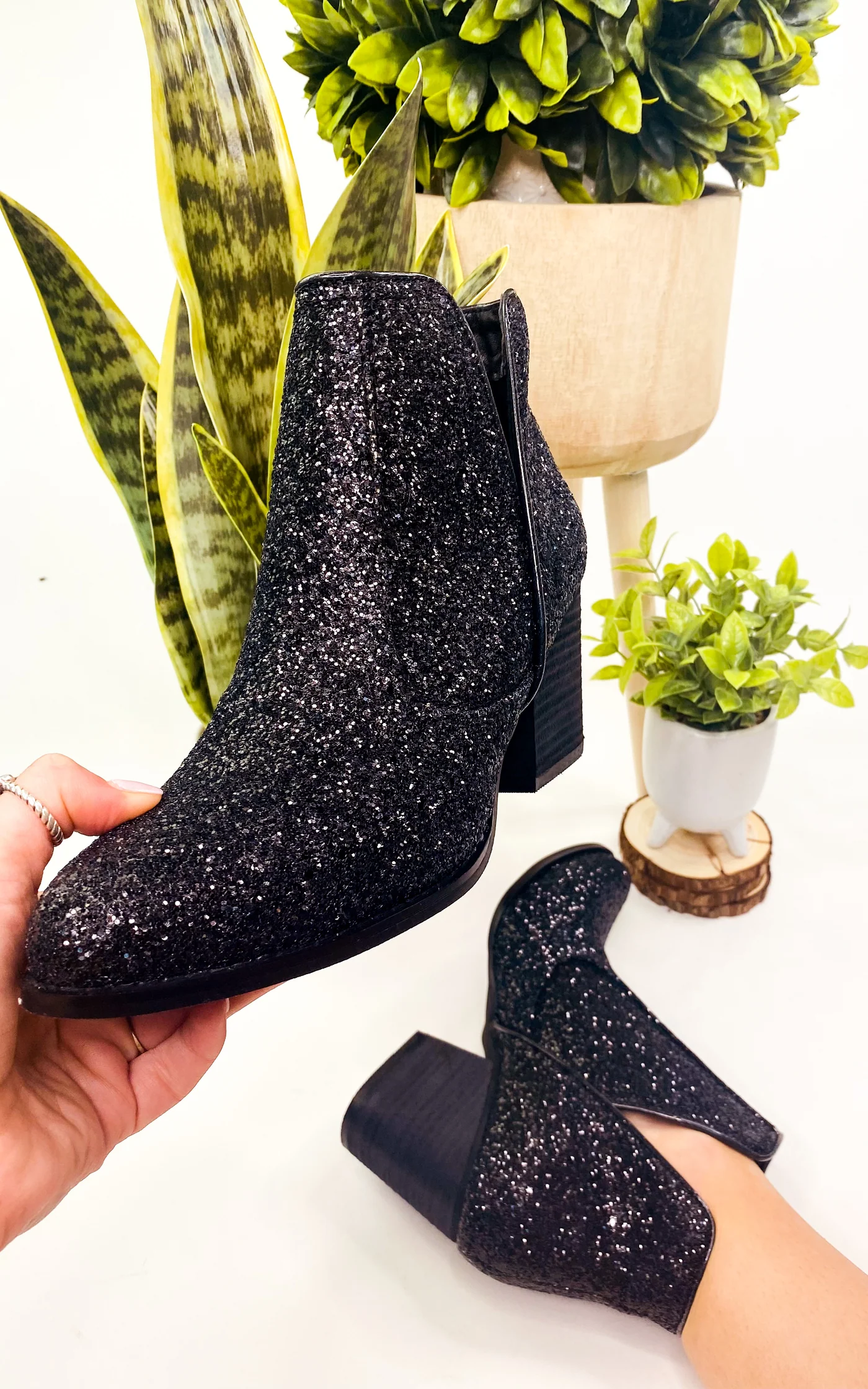 Not Rated - Fiera Glitter Booties in Black