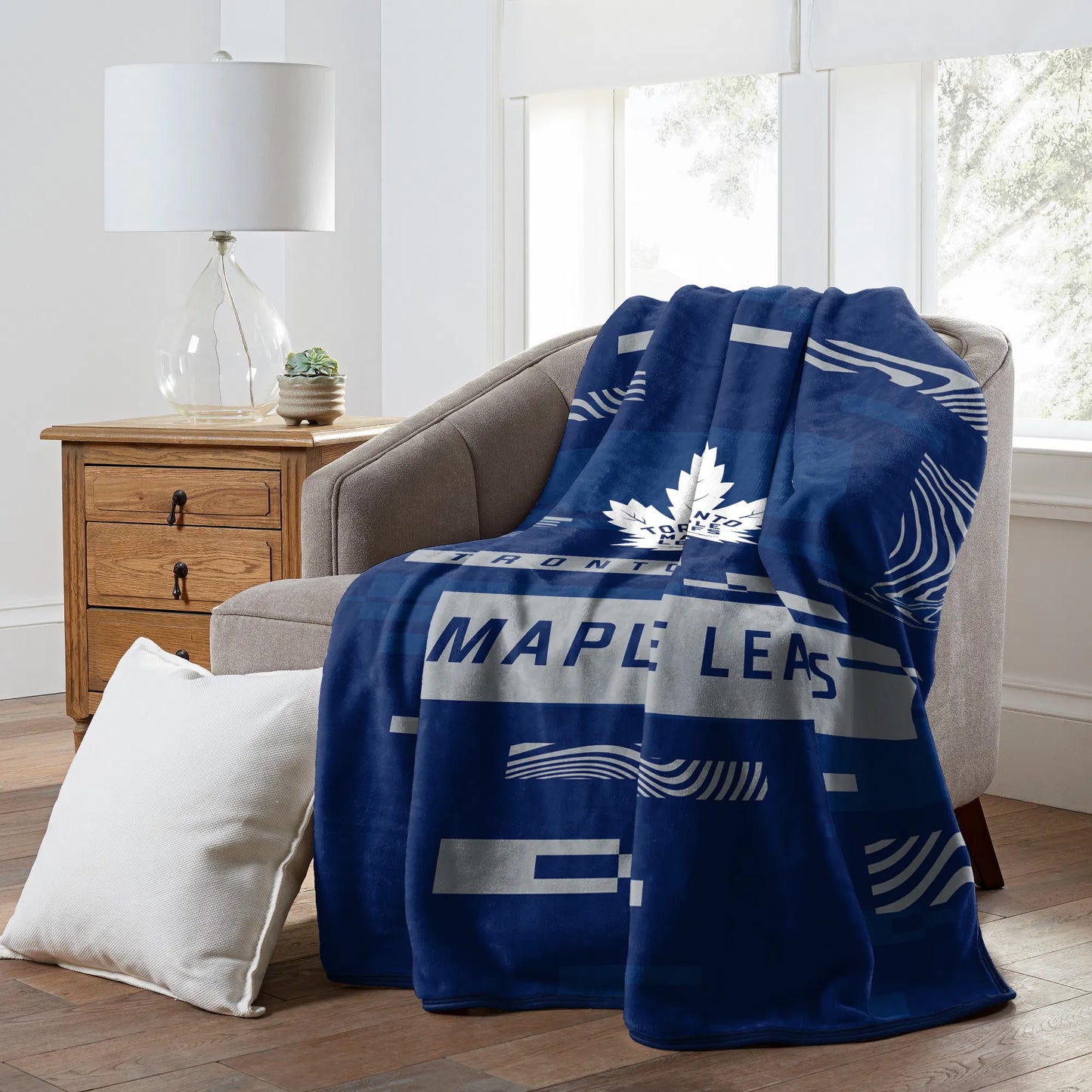 NHL Toronto Maple Leafs 60" x 80" Digitize Raschel Throw Blanket