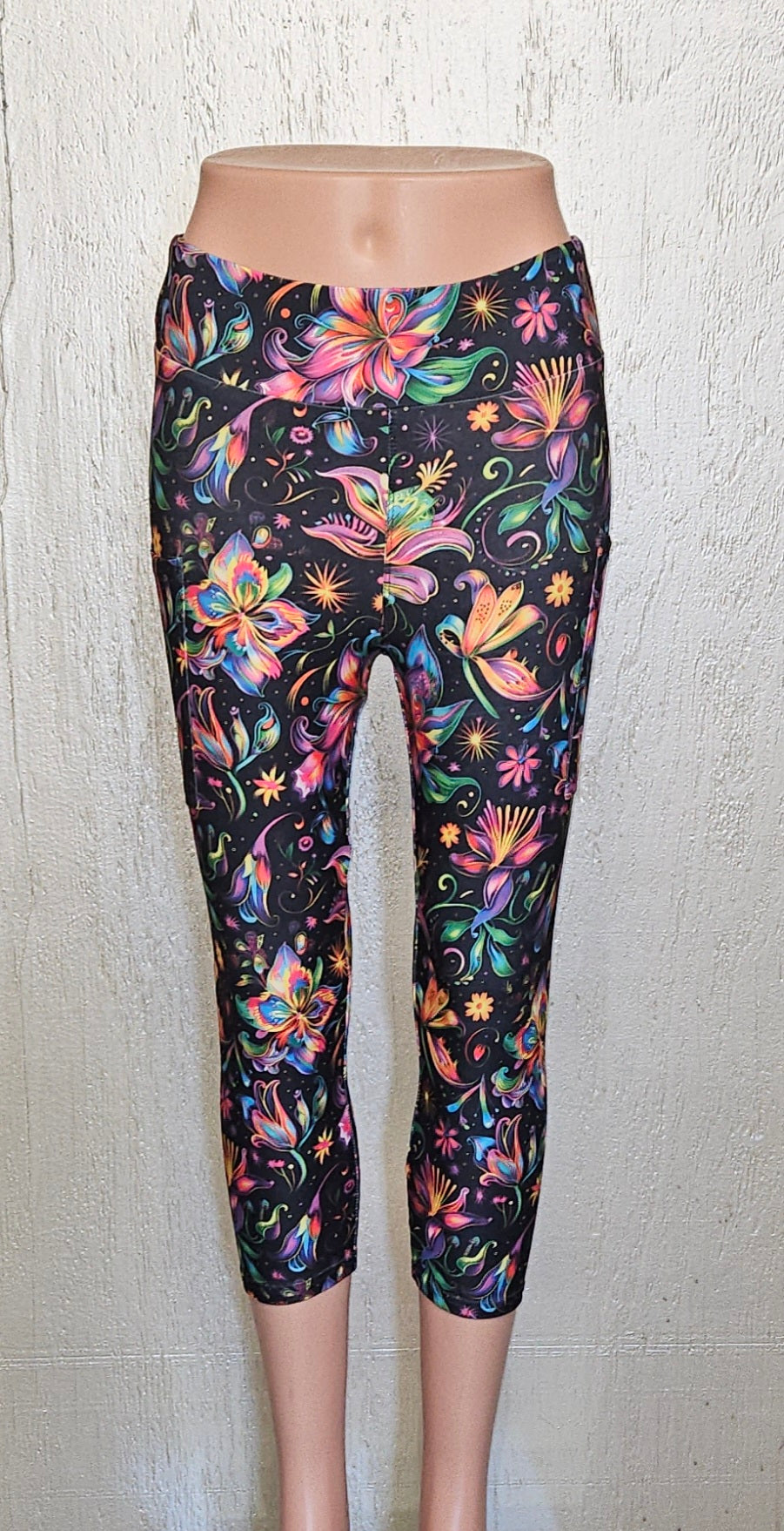 Black Neon Flower capris with pockets