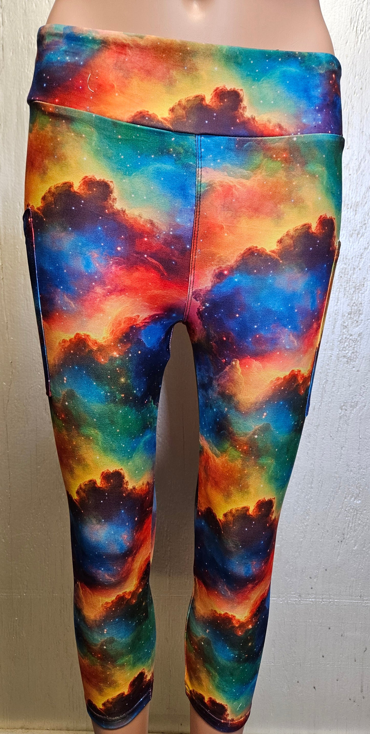 Nebula Topaz 2 capris and bike shorts with pockets