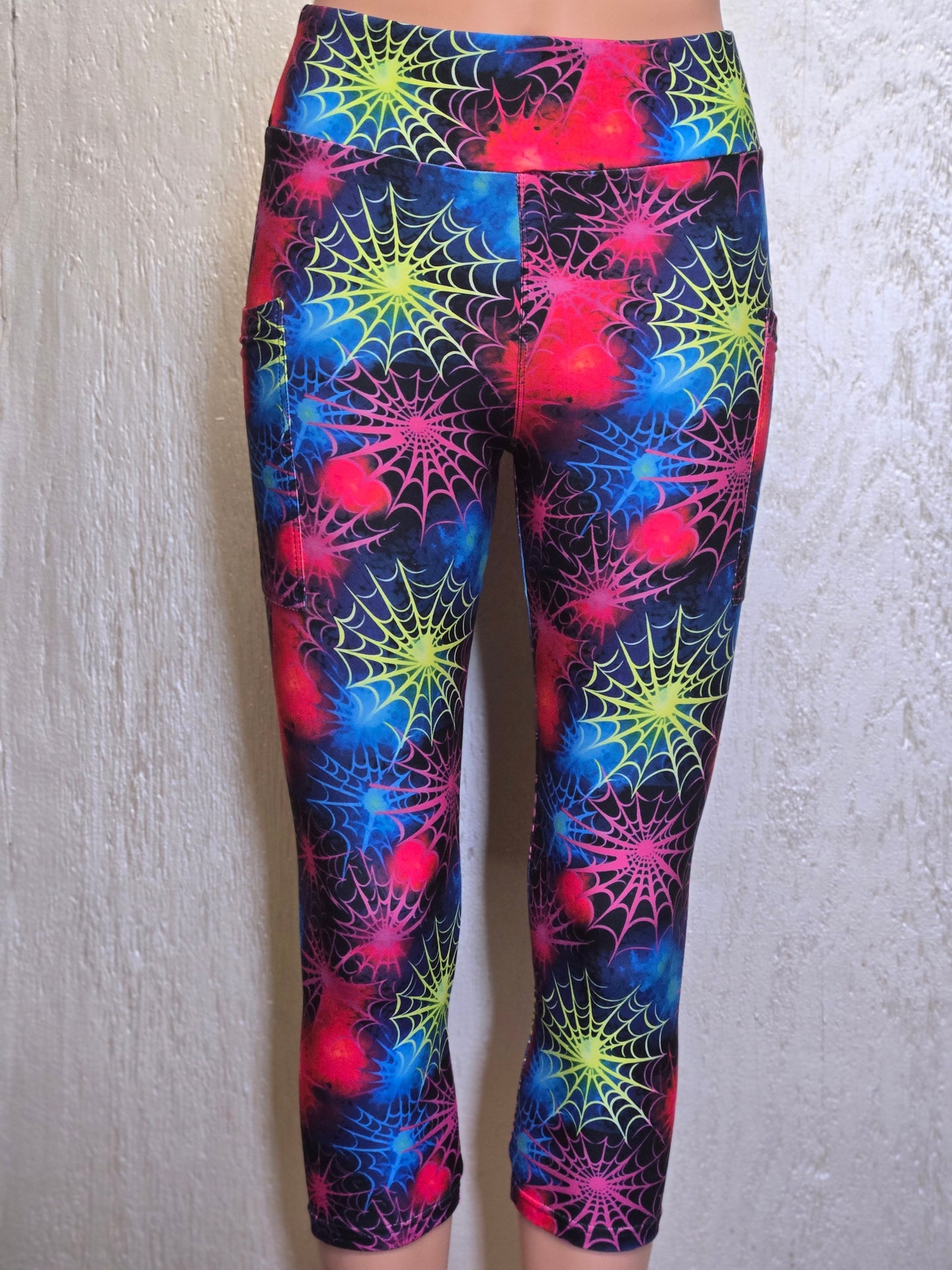 Colorful spider web capris with pockets