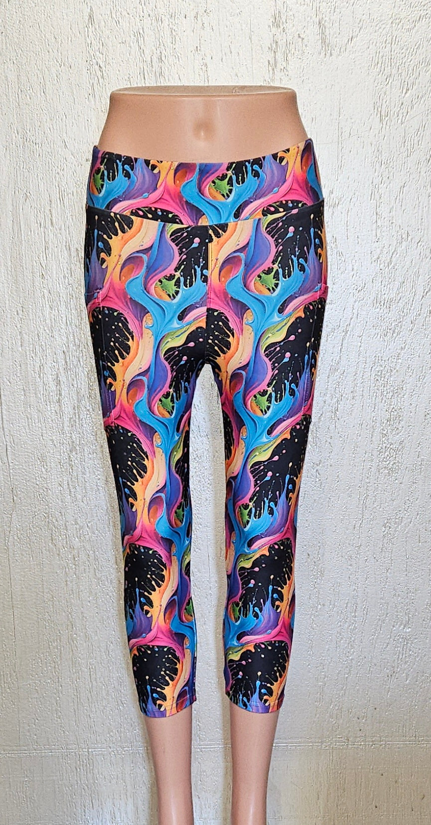 Color Splash capris with pockets