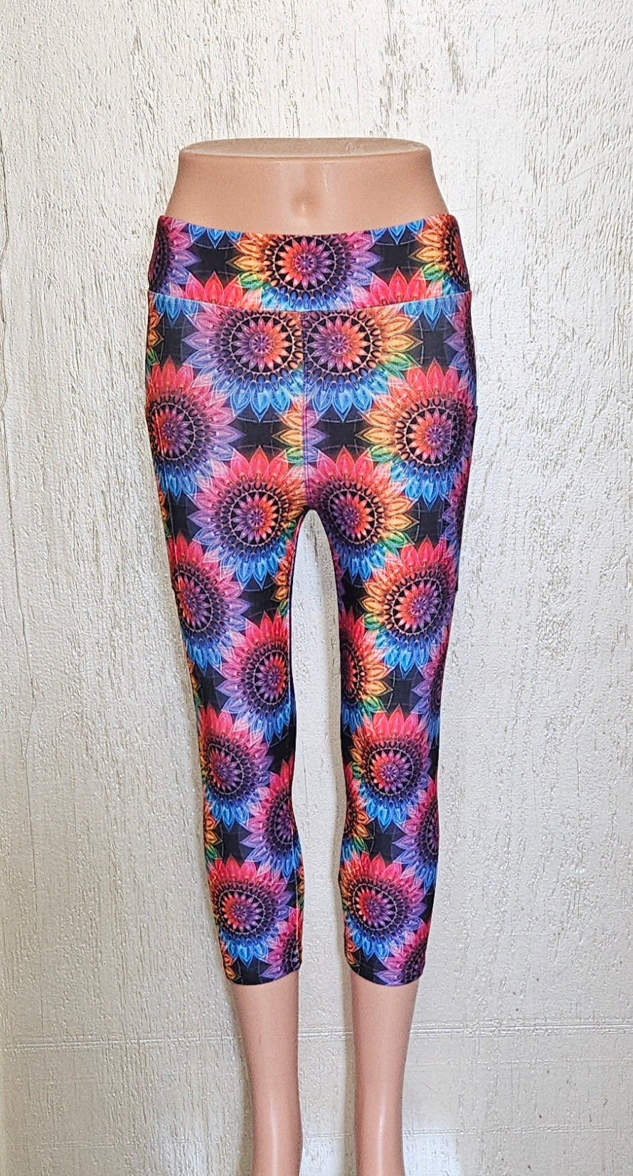 Neon Mandala capris with pockets
