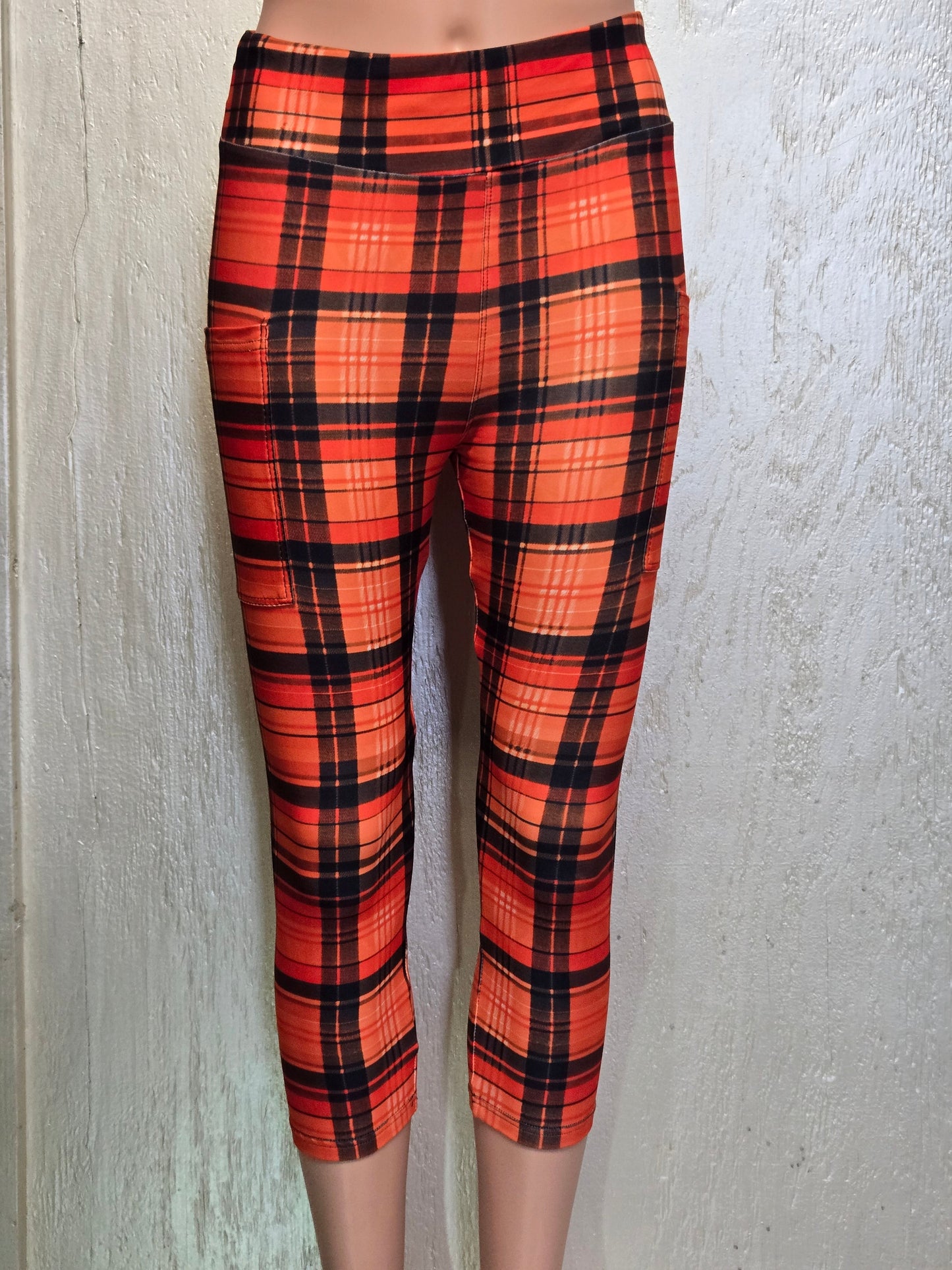 Halloween plaid 24 capris with pockets