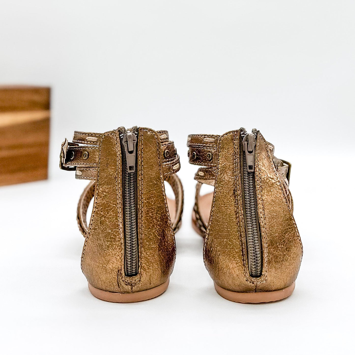 Xylia Sandal in Gold