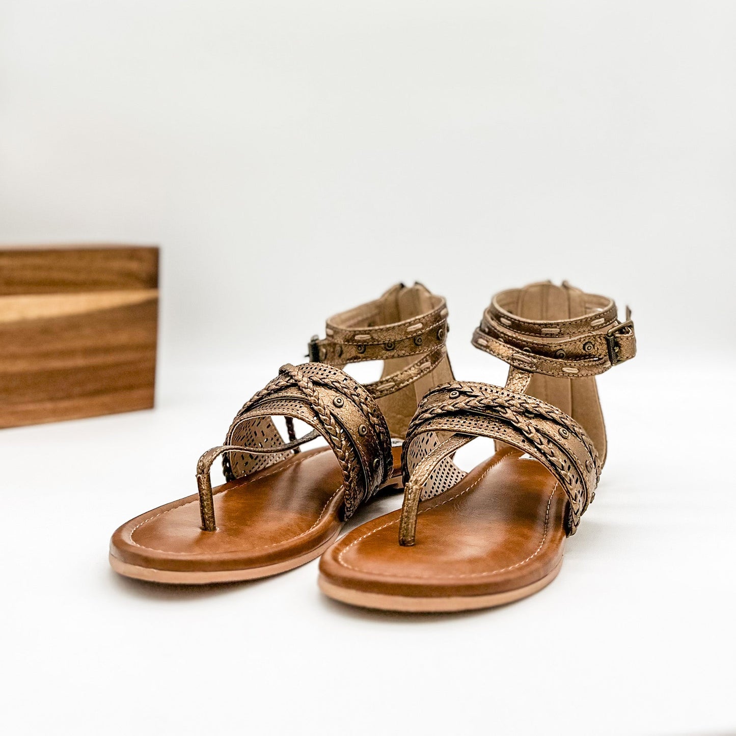 Xylia Sandal in Gold