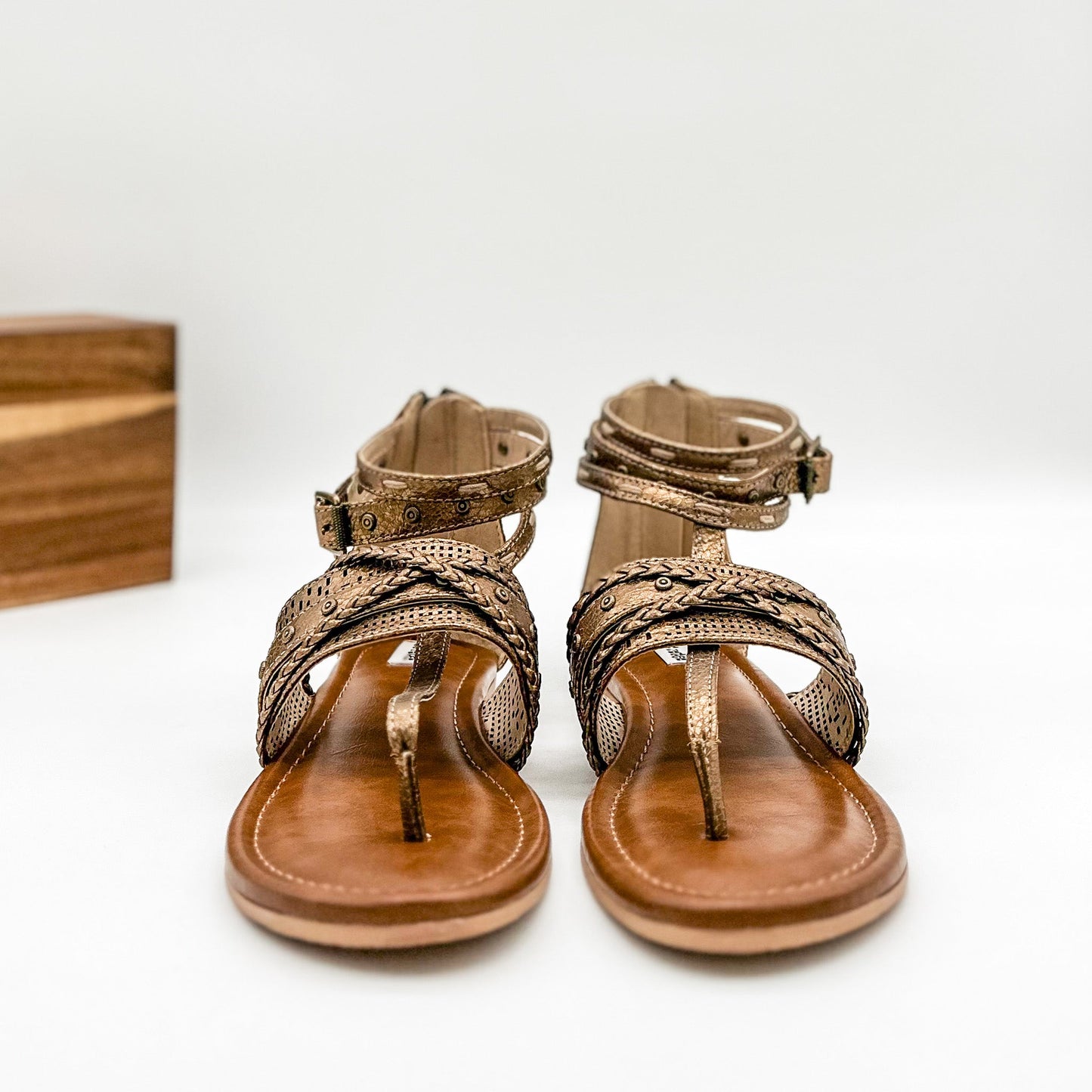 Xylia Sandal in Gold