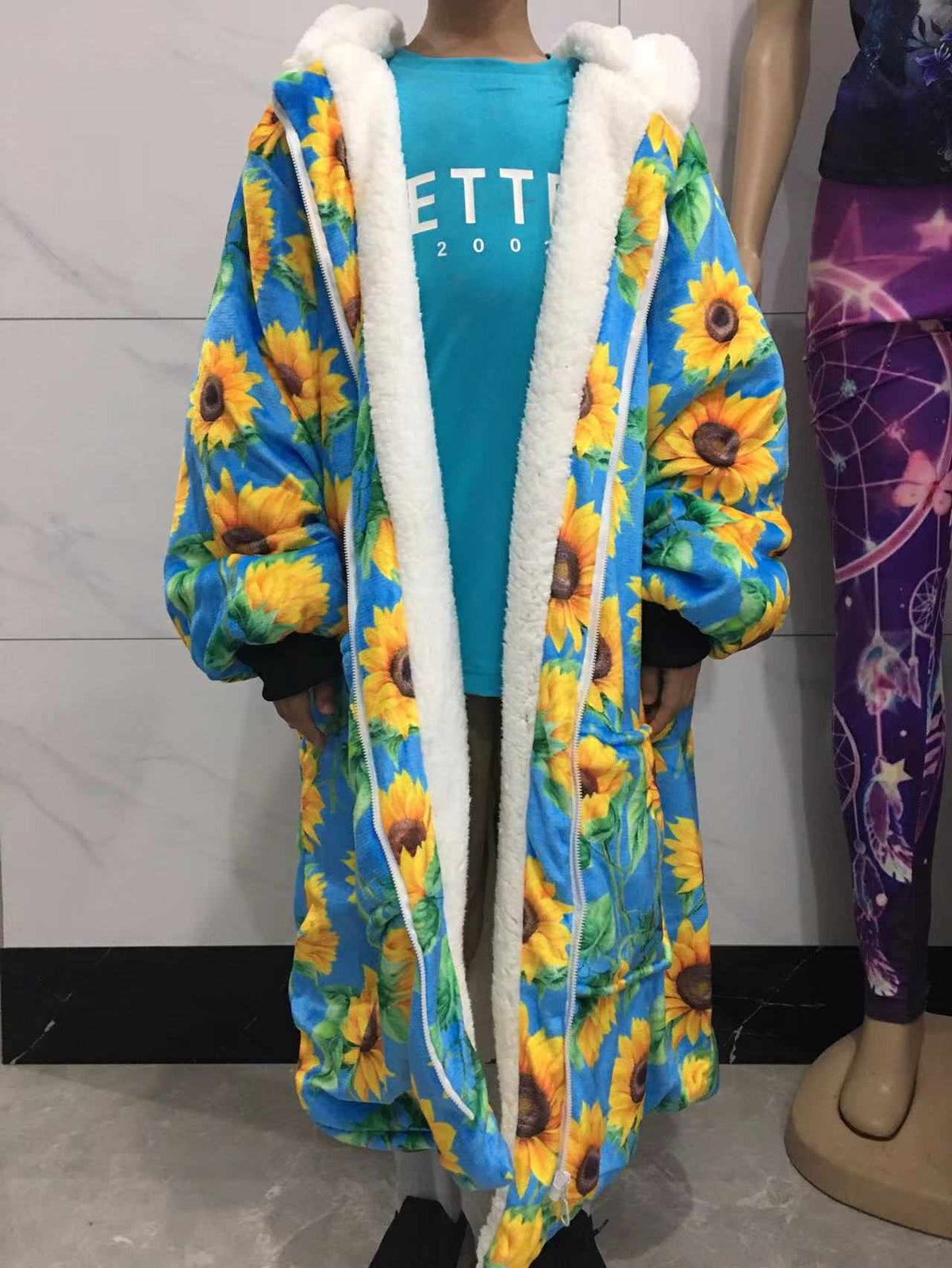 PALE SNOWFLAKES-HOODIE BLANKET PREORDER-CLOSING 9/20