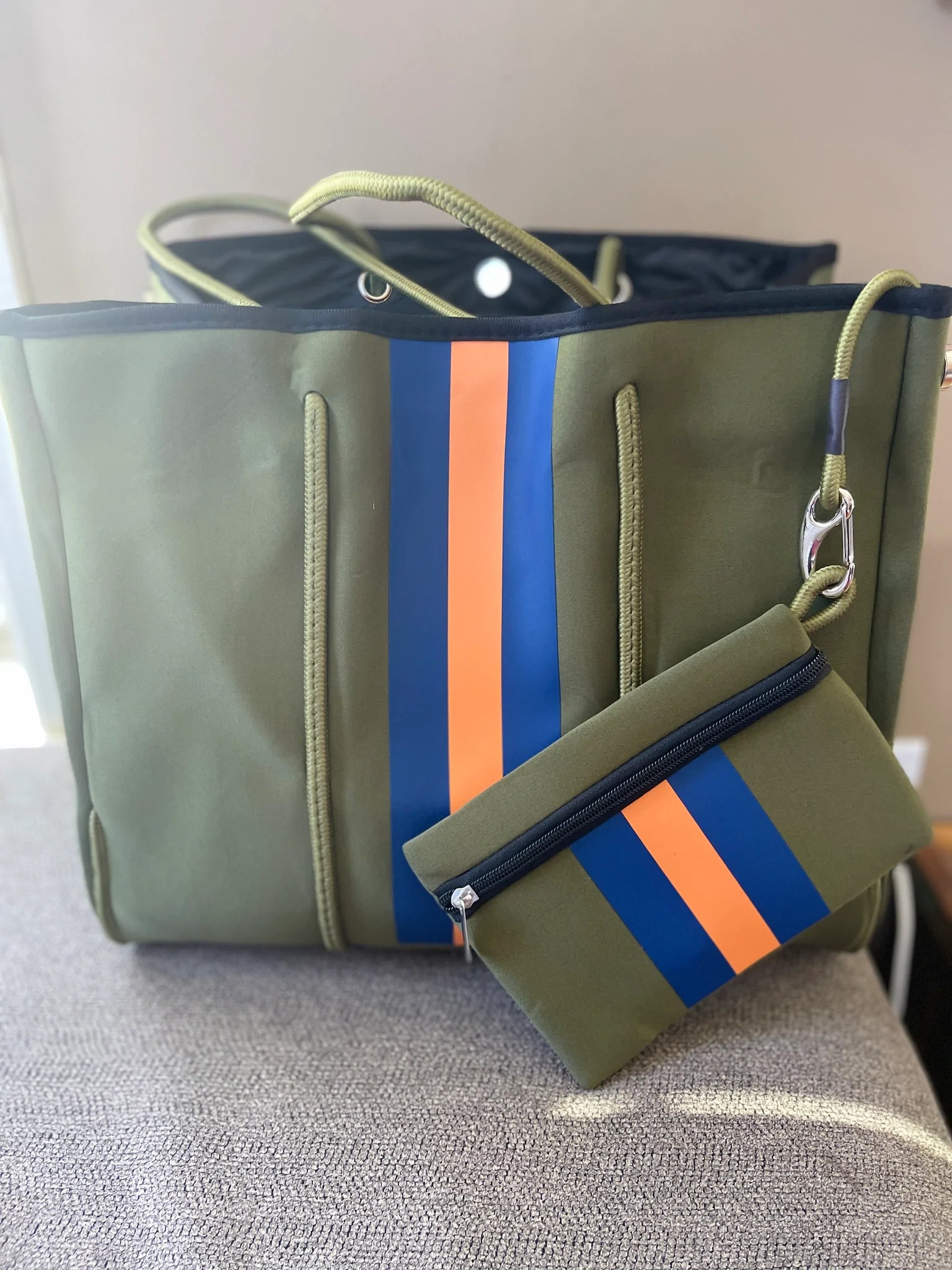 Neoprene Tote Bag - Olive Stripe – Fashion Flare Boutique