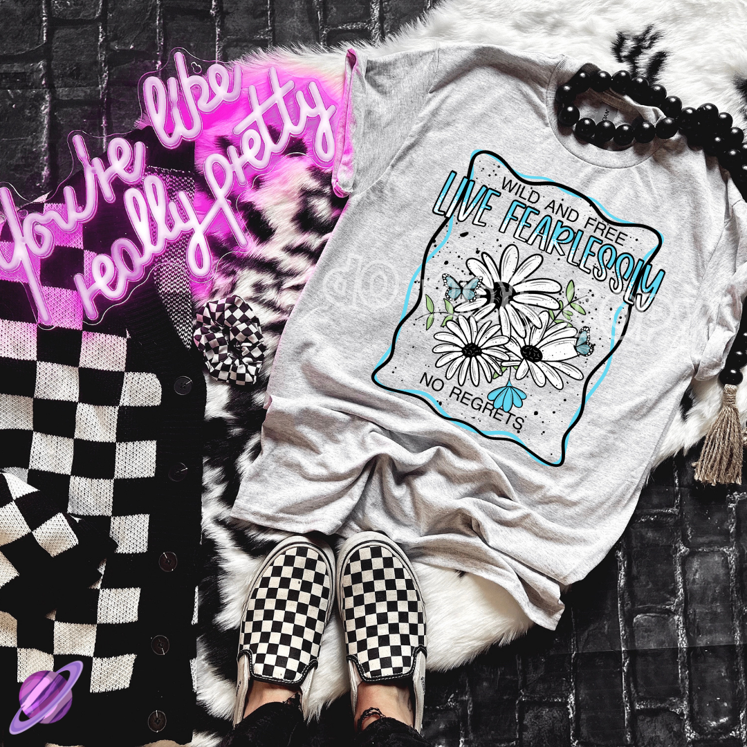 WILD AND FREE LIVE FEARLESSLY TEE