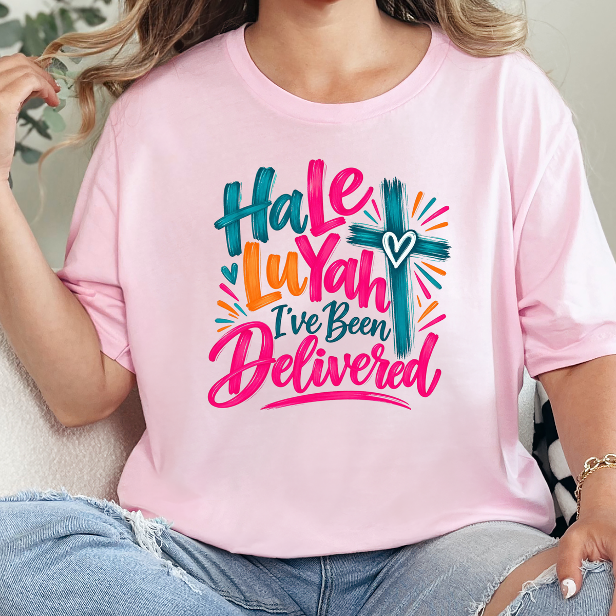 HaLeLuYah - Pastel Graphic Tee