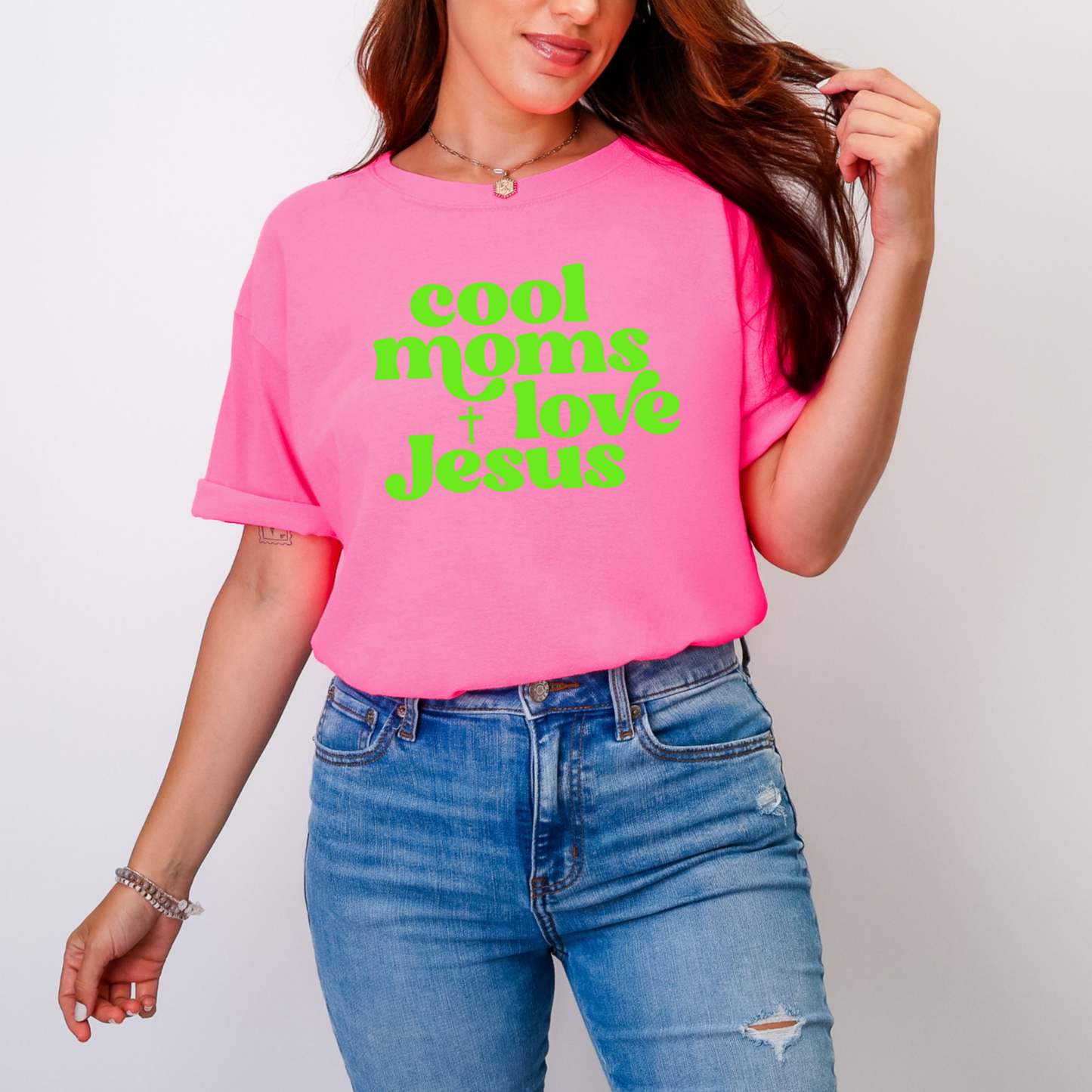 Cool moms love Jesus Graphic Tee