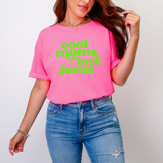 Cool moms love Jesus Graphic Tee