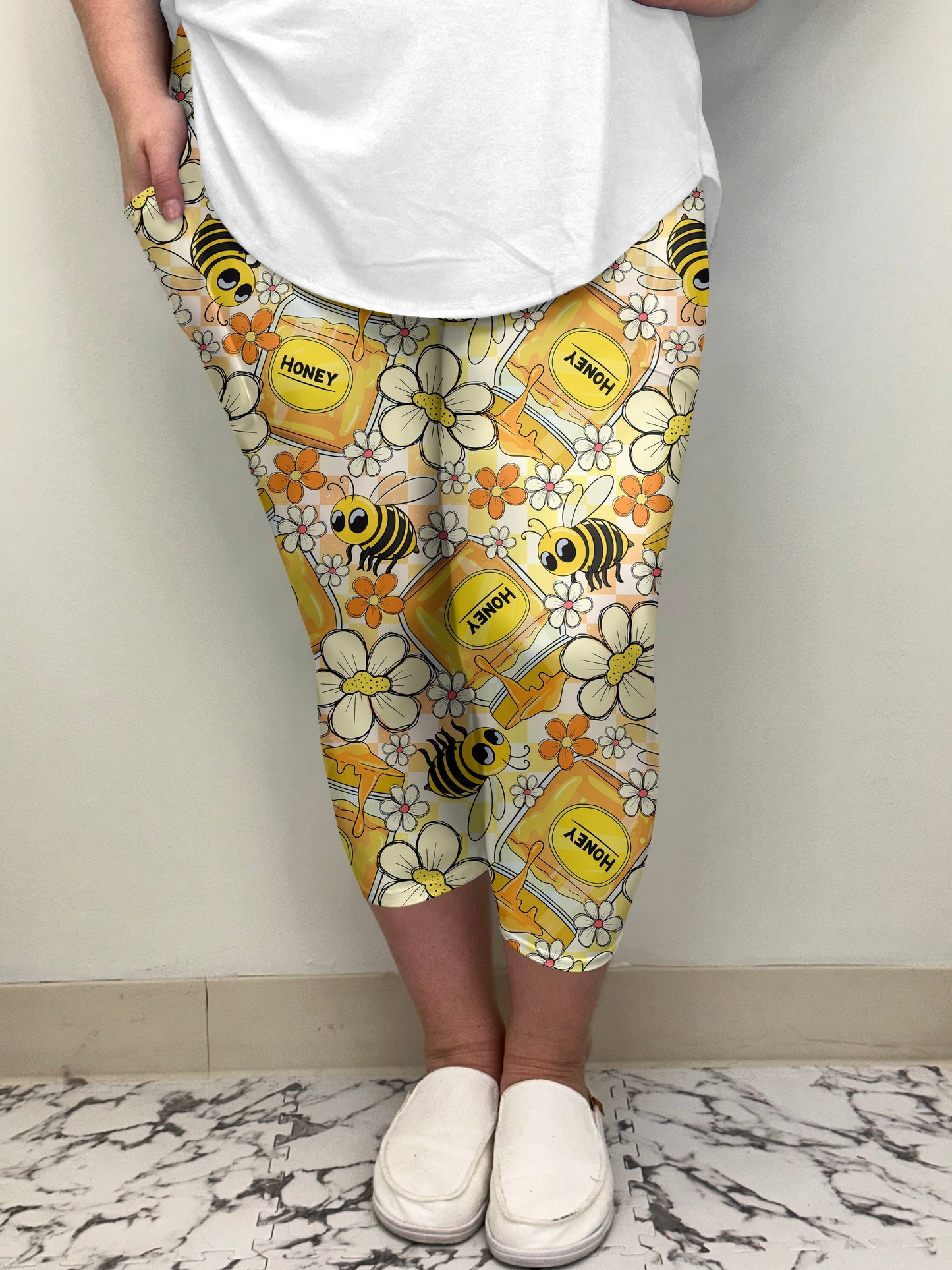 Honey Capri w/ Pockets | PREORDER CLOSES 3/8, ETA LATE APRIL