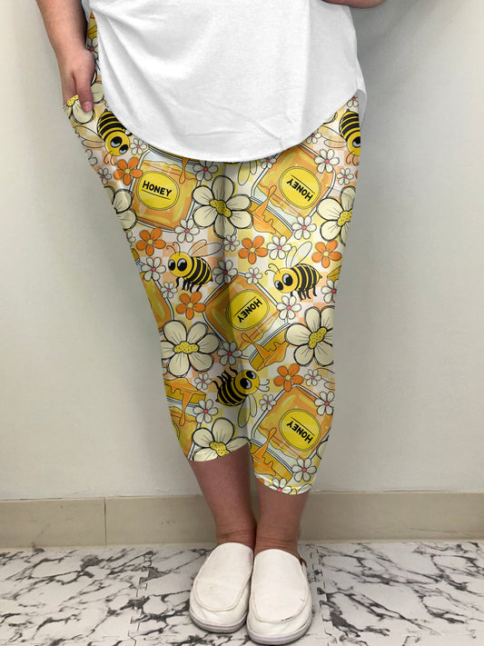Honey Capri w/ Pockets | PREORDER CLOSES 3/8, ETA LATE APRIL