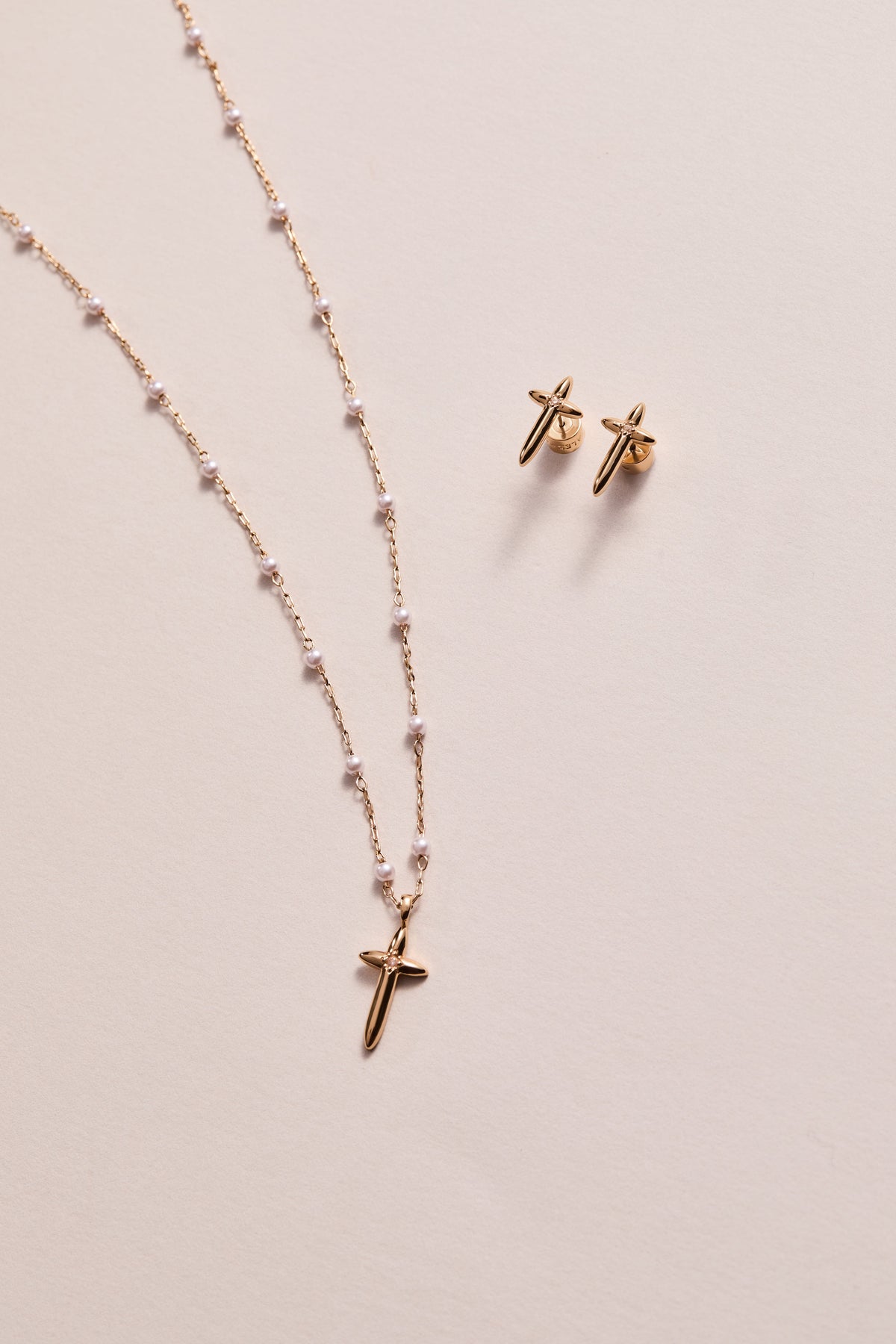 Cross 4:13 Pearl Rosary Chain Pendant Necklace