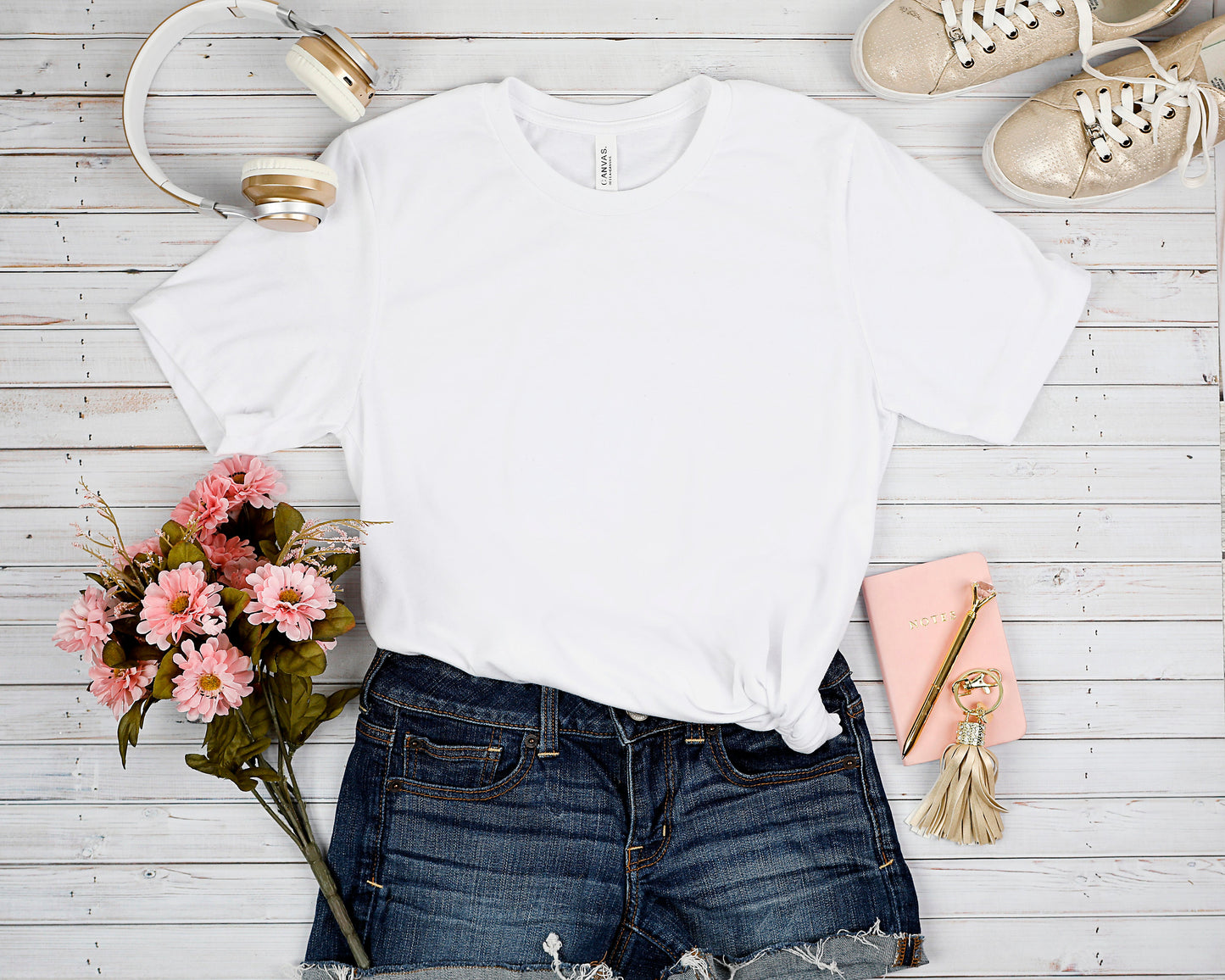 HAPPY CAMPER GRAPHIC TEE