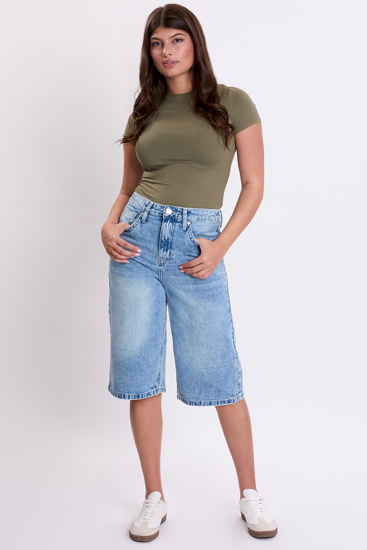 Women's Relaxed Fit Wide Leg Jorts