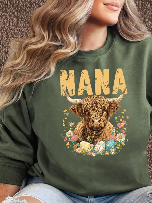 Highland Cow Personalized Name Sweatshirt – Cozy Custom Crewneck