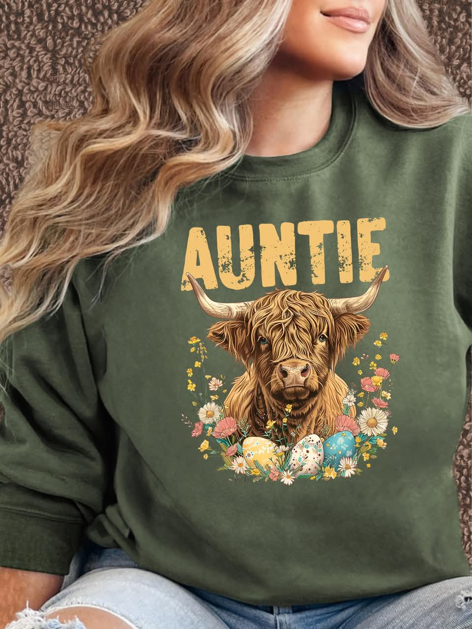 Highland Cow Personalized Name Sweatshirt – Cozy Custom Crewneck