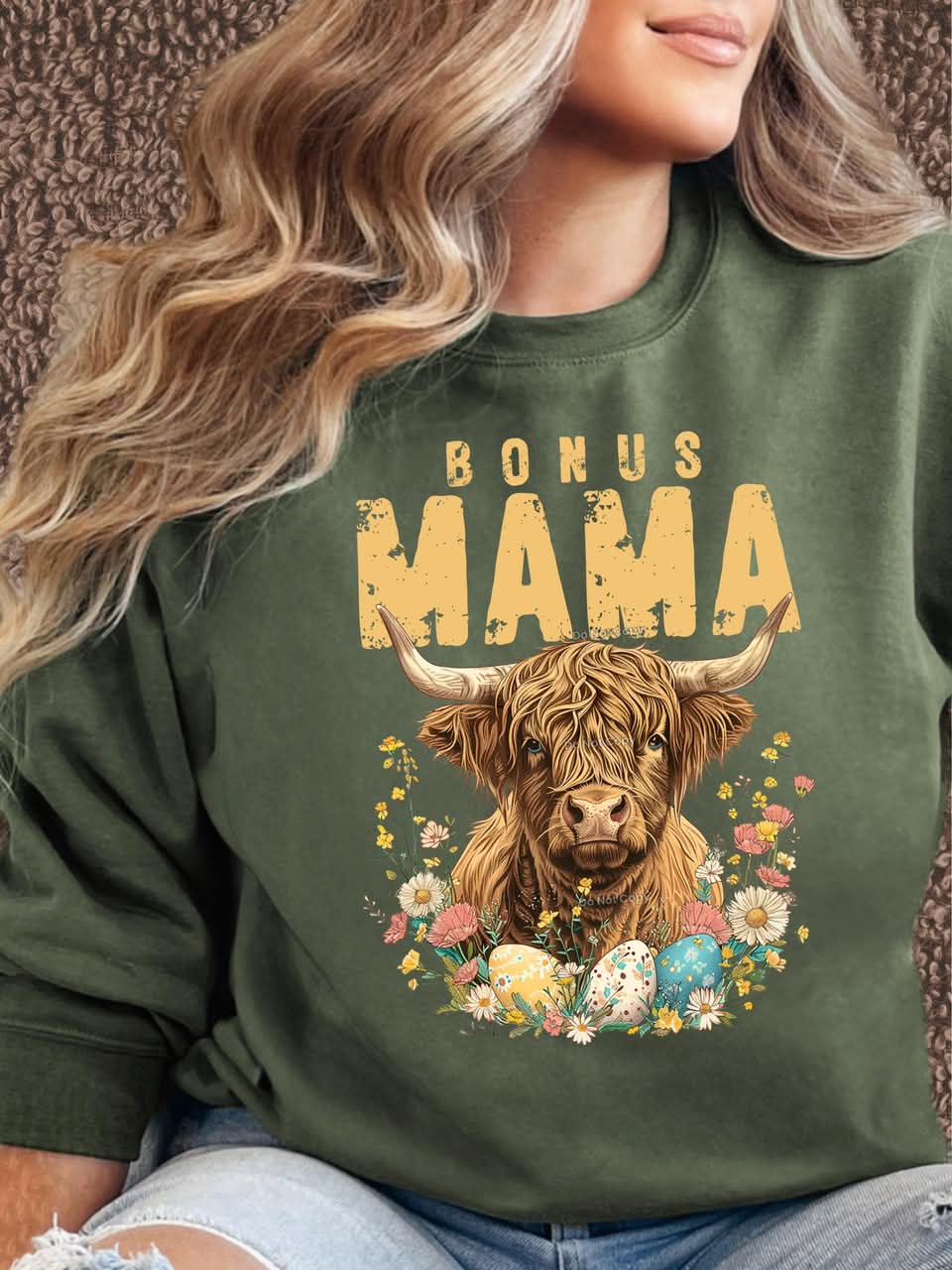 Highland Cow Personalized Name Sweatshirt – Cozy Custom Crewneck
