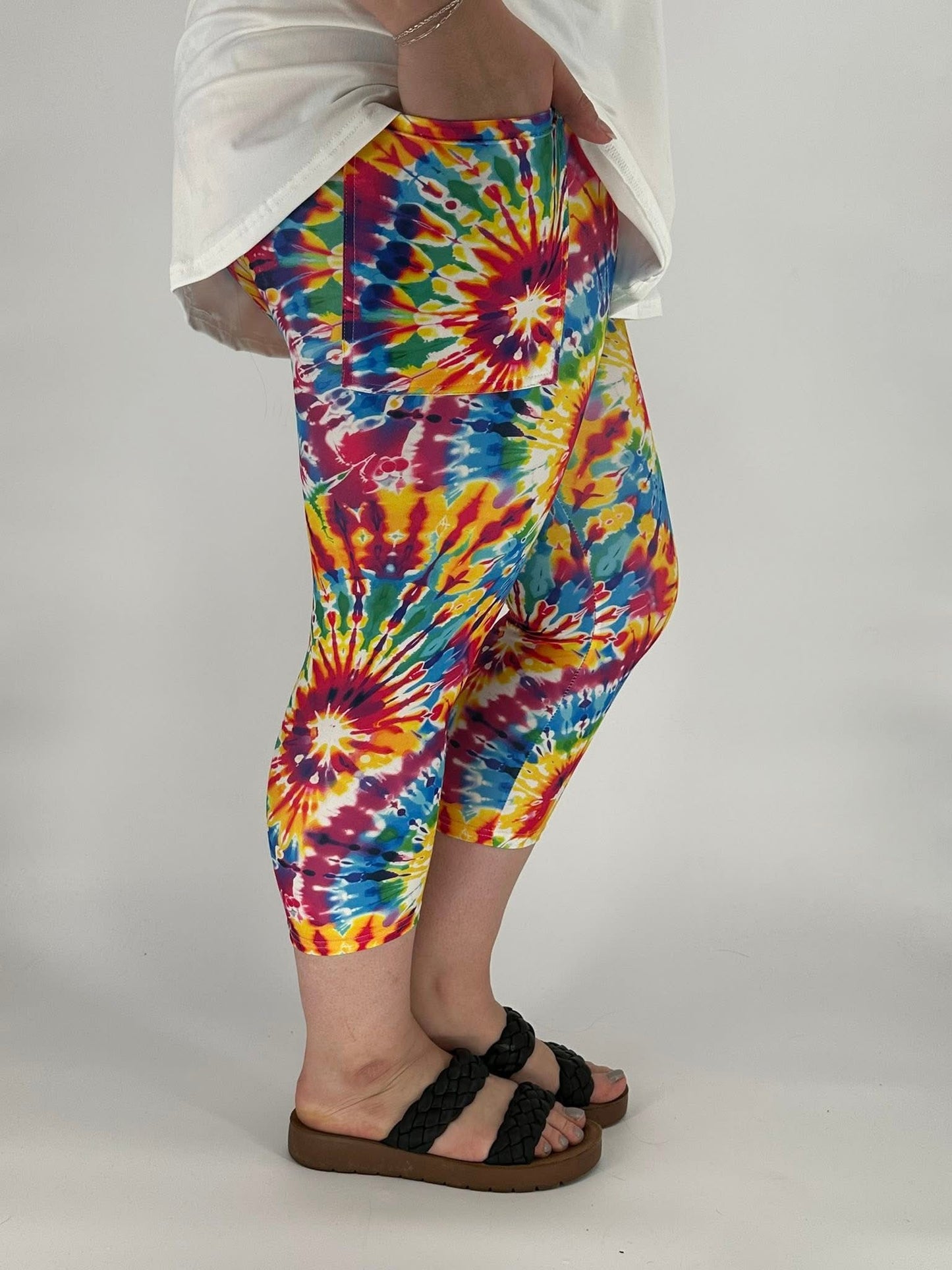 Pop of Tie Dye Capri w/ Pockets
