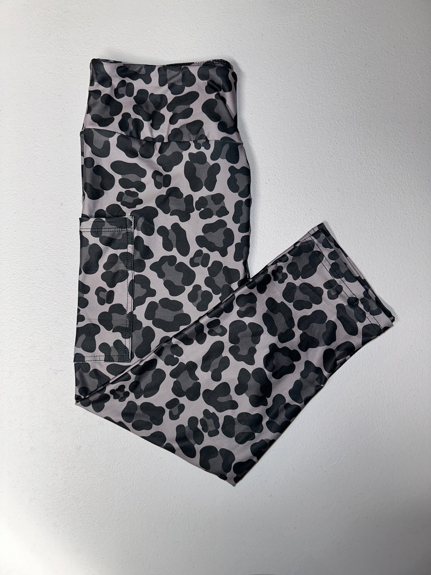 Black Cheetah Capri Leggings w/ Pockets