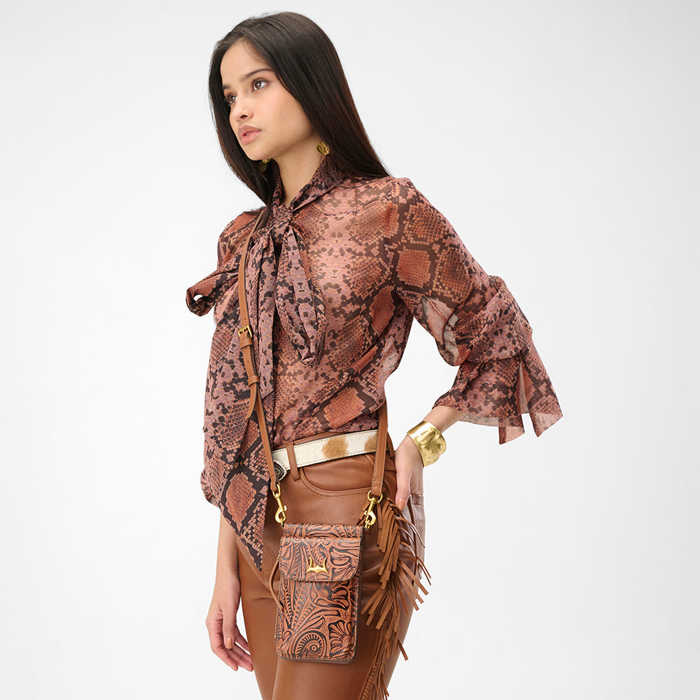Loyal West SHELL PHONE BAG  IN HAND FINISHED EMBOSSED LEATHER - BROWN