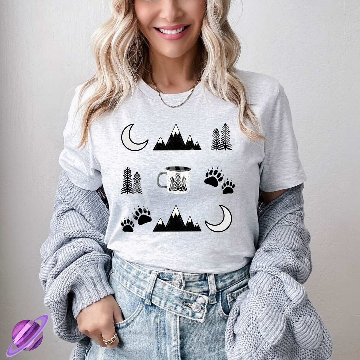 OUTDOORS TEE